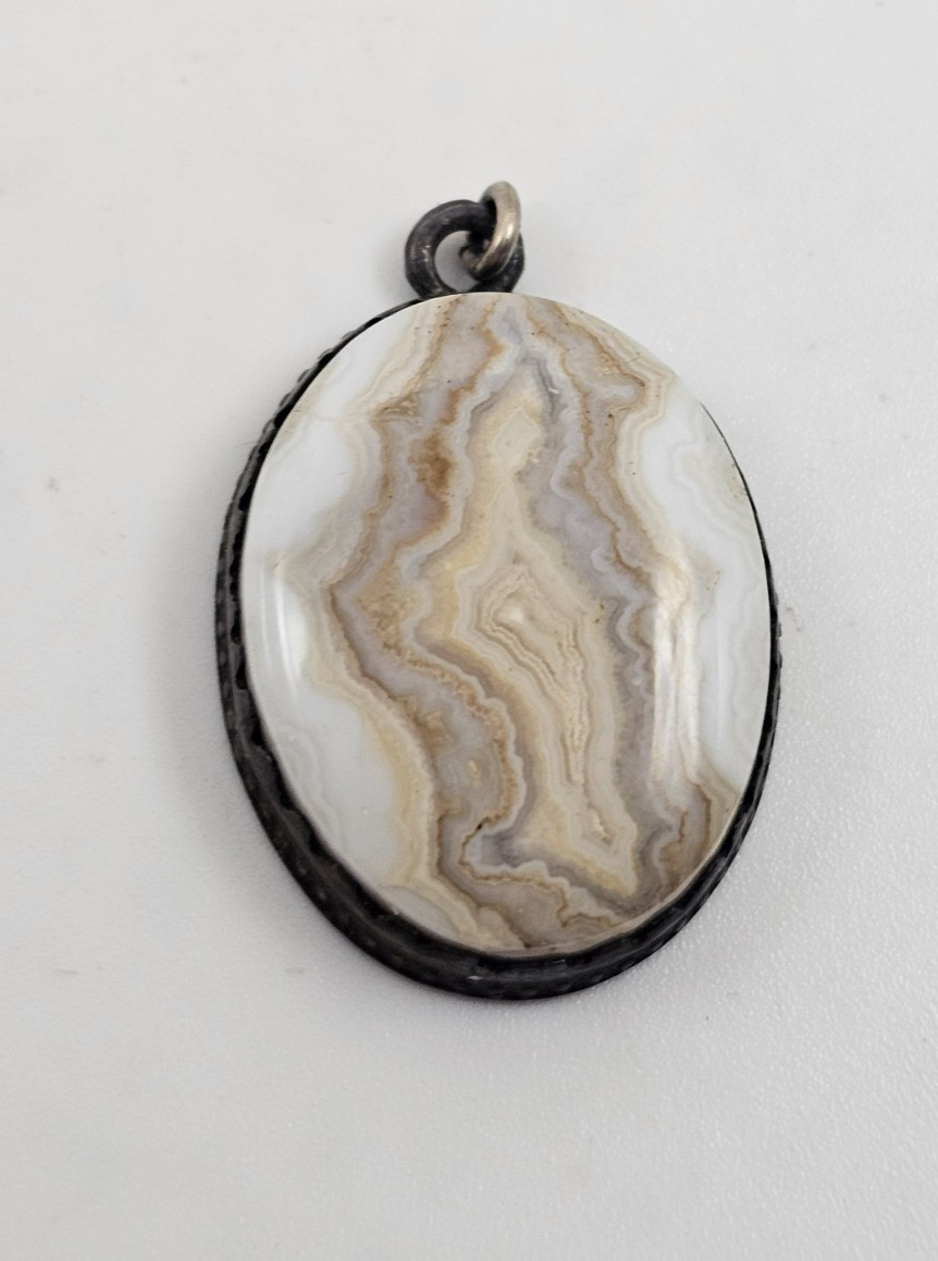 VINTAGE STERLING PENDANT WHITE & BROWN STONE OVAL ESTATE JEWELRY COLLECTIBLE