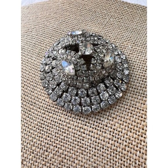 Vintage Brooch Clear Faceted Crystals Chunky Over The Top 3D Beauty 2″D
