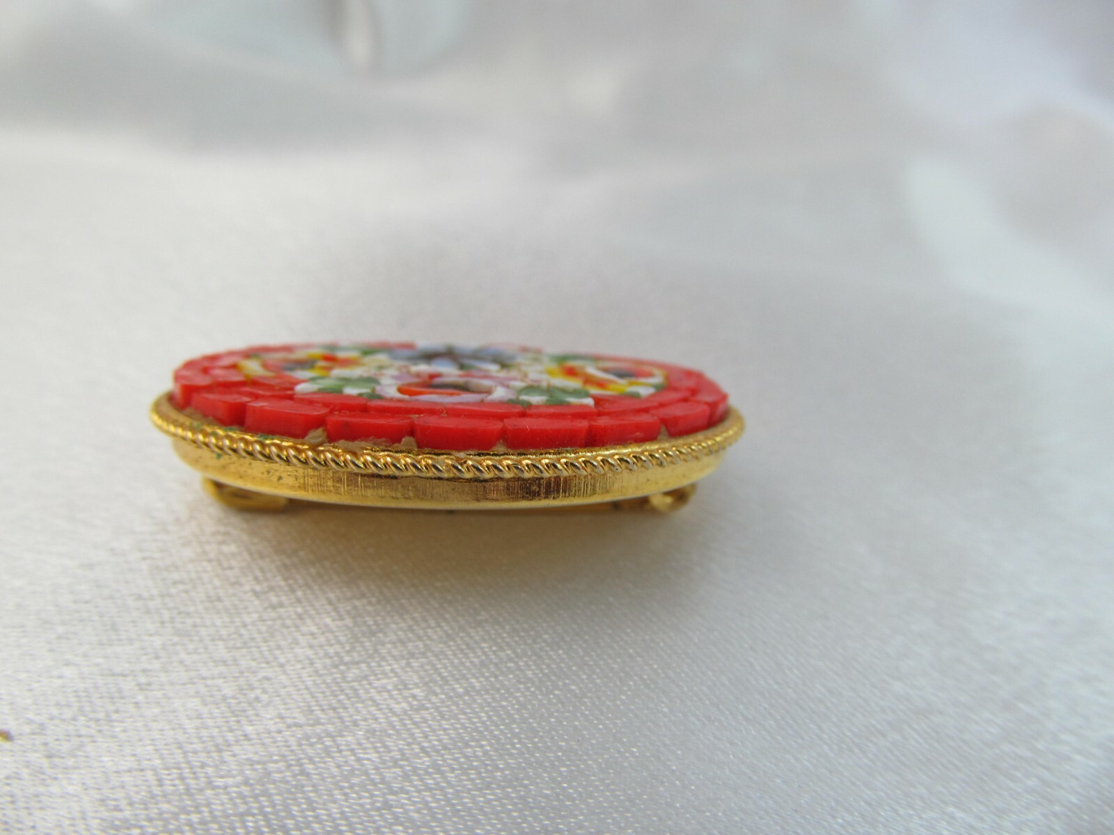 VINTAGE ITALIAN MICRO MOSAIC FLORAL BOUQUET DESIGN PIN BROOCH DETAILED