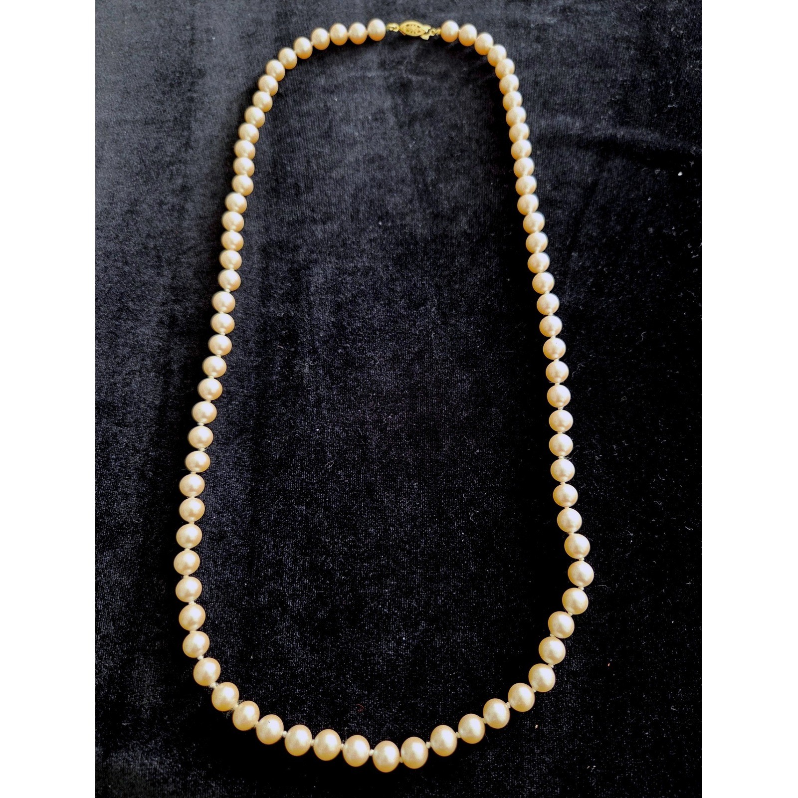 VTG Hand Knot Champagne Pink Glass Faux Pearl Necklace Gold Tone Clasp 28 Inch