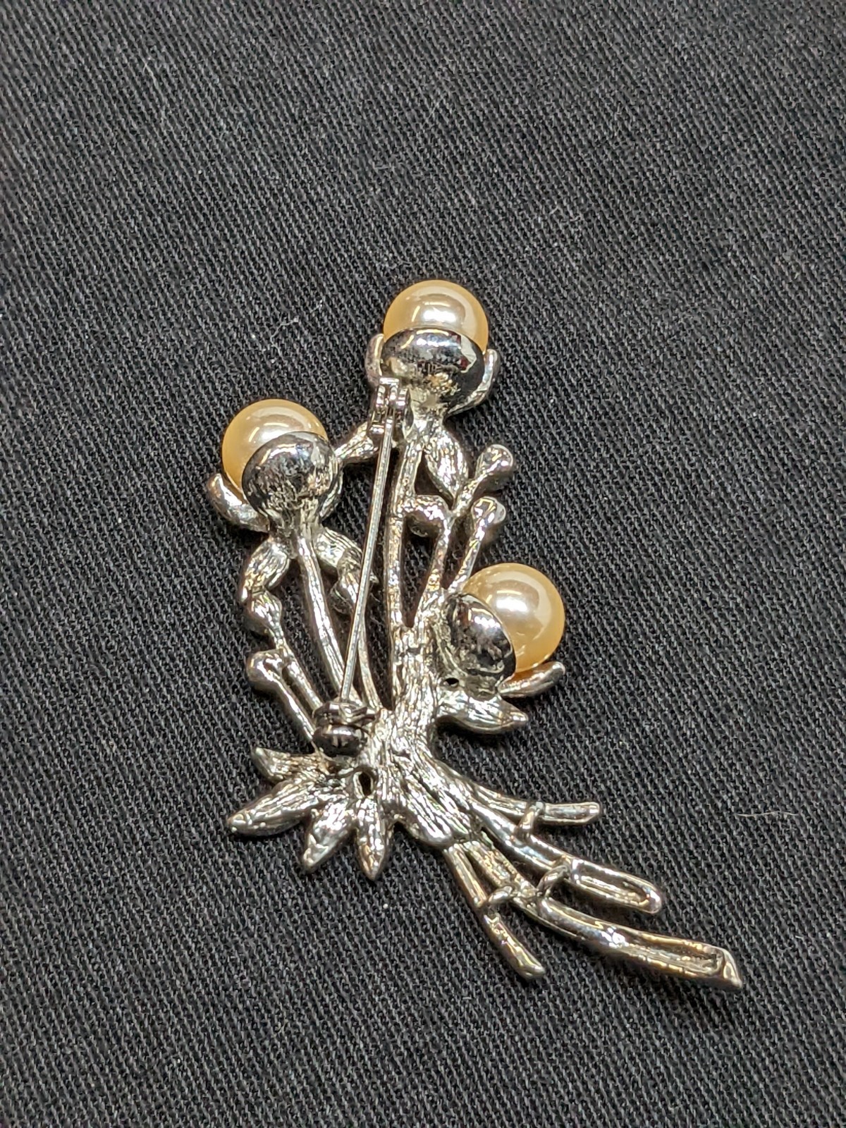 Vintage Rhinestone Floral Spray Brooch Silver Tone Faux Pearl Flower Bouquet Pin