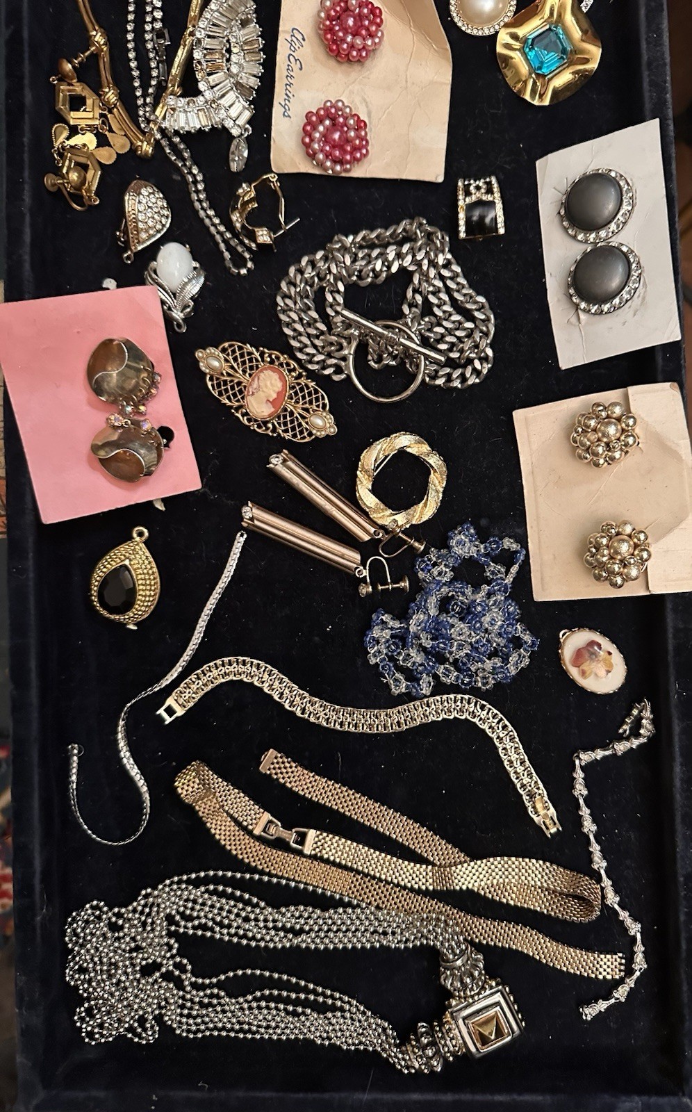 Vintage & Retro Mixed Costume Jewelry Lot: 60s-80s Flowers, Crystal, Rhinestone