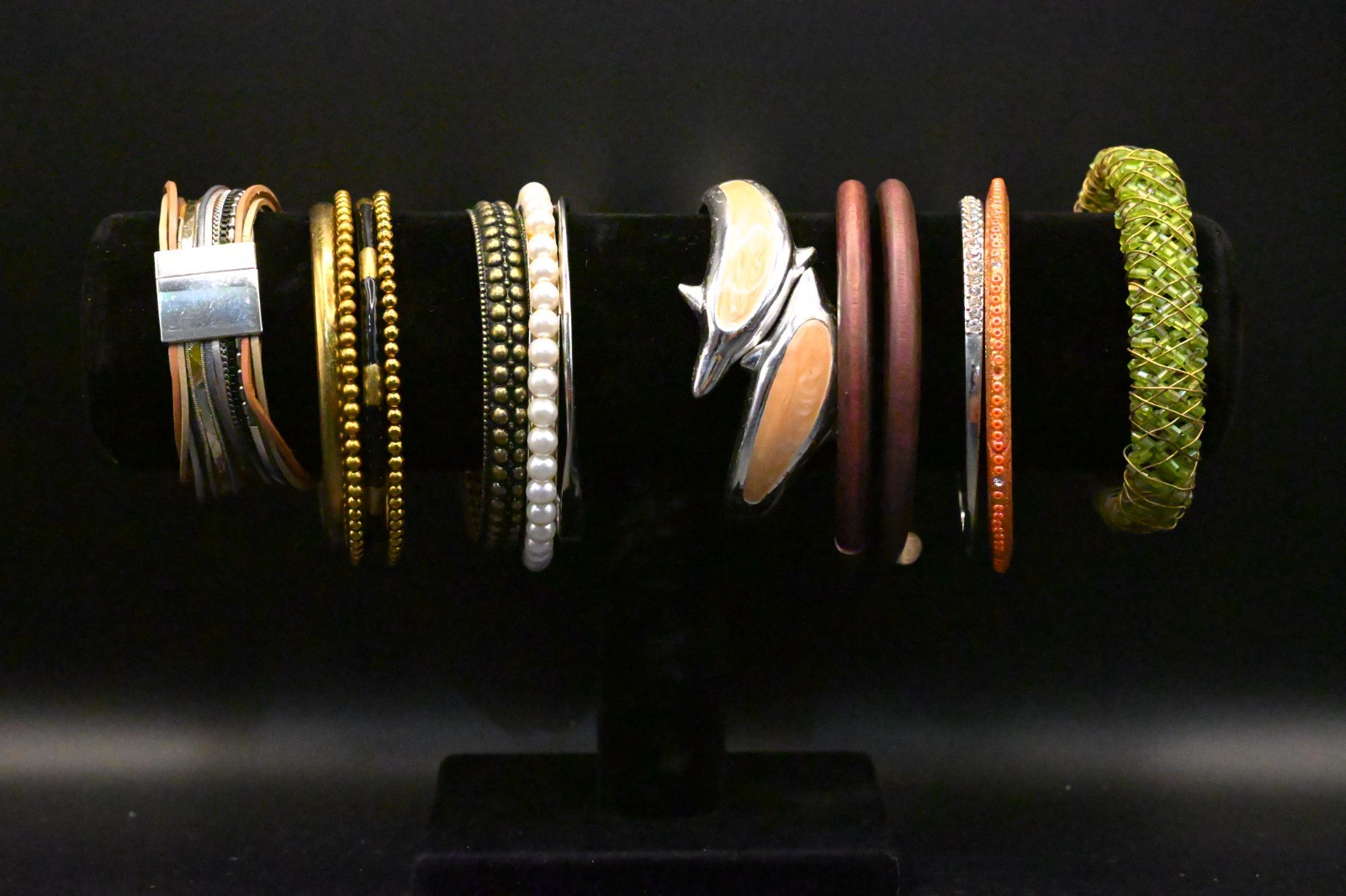 Vintage & Modern Bracelet Lot Mixed Jewelry Accessories Fashion Outfit Accent