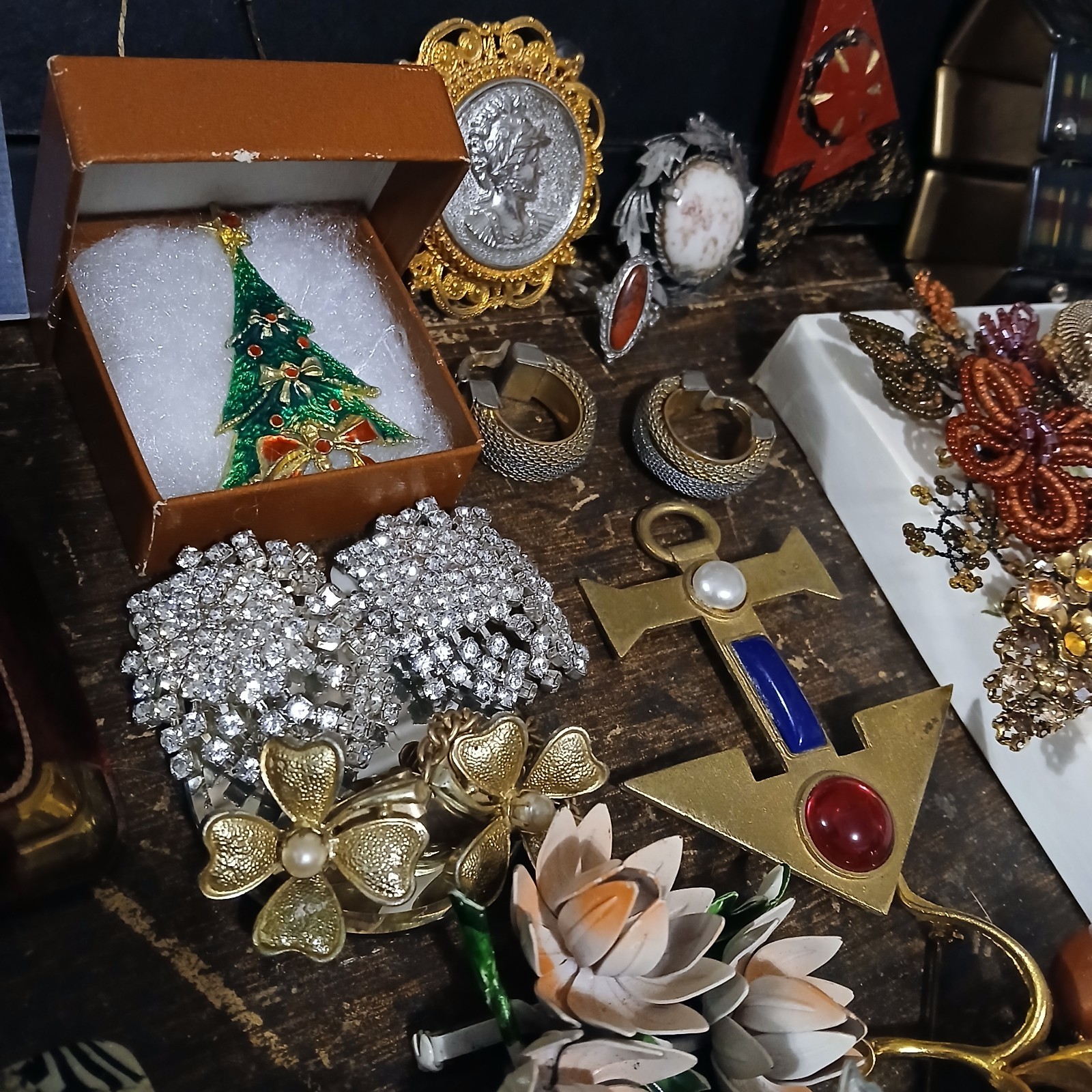 Vintage Costume Jewelry Lot 60s 70s 80s Over 85 Pieces