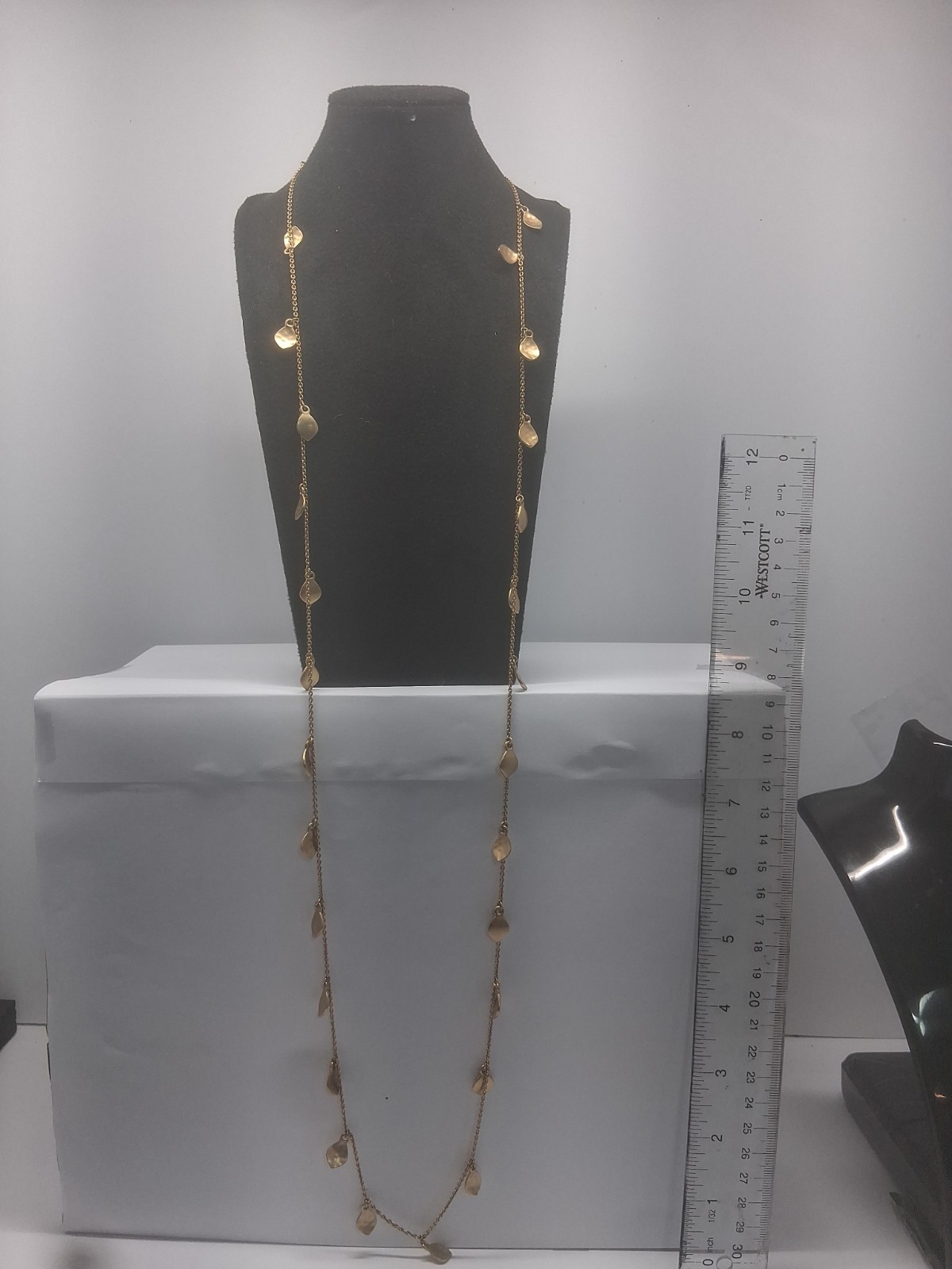 Vintage Ralph Lauren Gold Tone Hammered Leaf Graduated Dangle Station Necklace