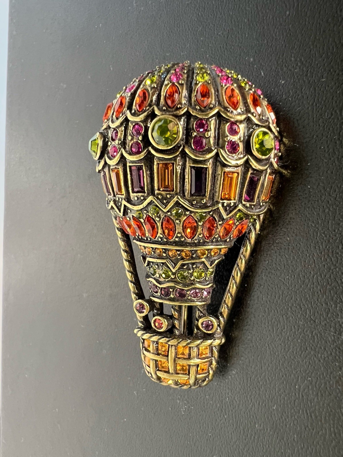 Heidi Daus Full of Hot Air Balloon Signed Brooch Pin 2.25” HSN Swarovski Crystal