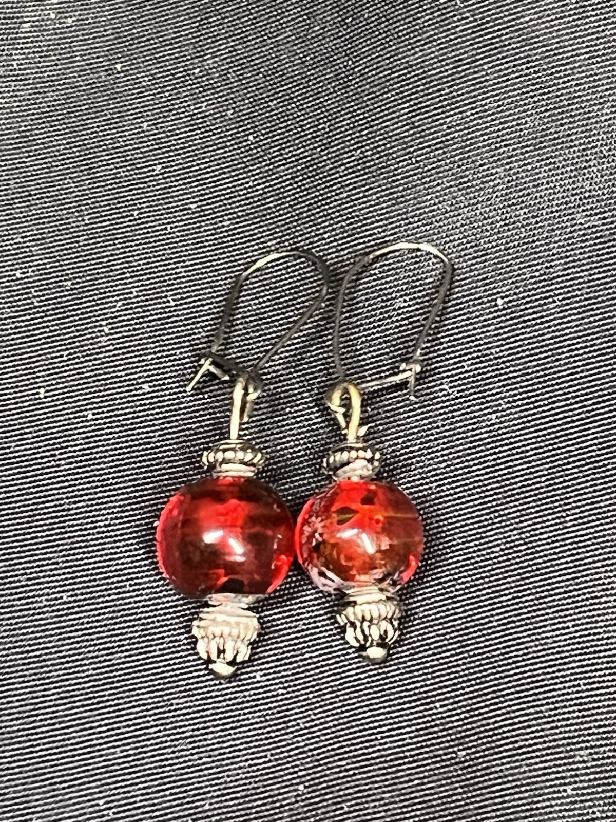 VINTAGE CHERRY RED GLASS 925 STERLING SILVET DANGKE EARRINGS 1.5”