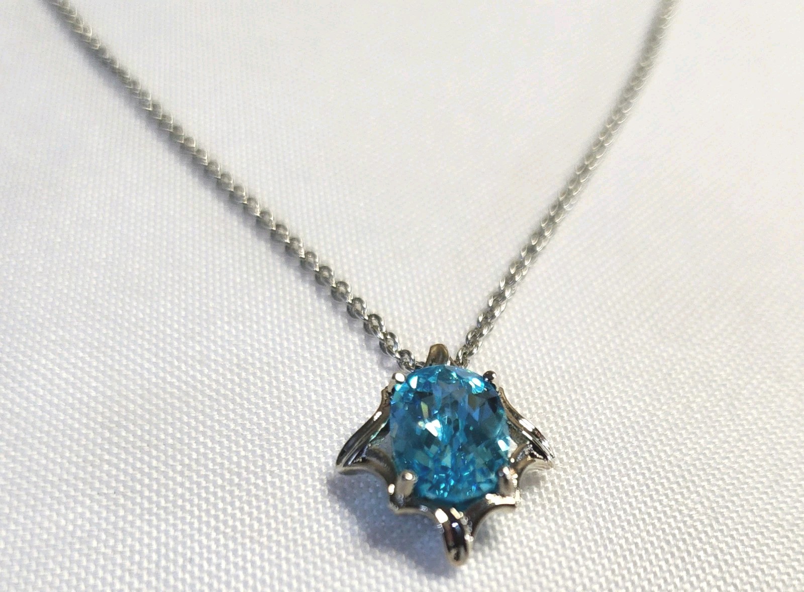 Vintage Silver-Tone Pendant Necklace Oval Cut Blue Stone