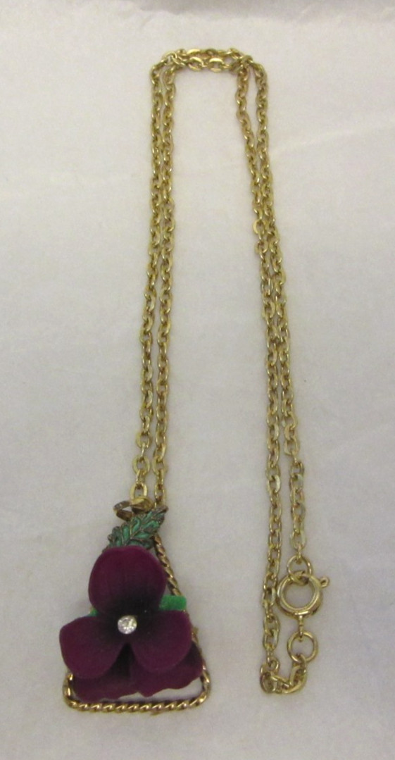VTG Purple Lucite Pansy Violet Flower Pendant Necklace & Pierced Earrings Stone