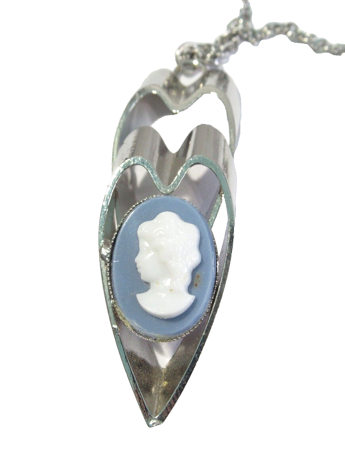 SILVER TONE DOUBLE HEART WITH CAMEO BLUE WHITE VINTAGE PENDANT NECKLACE