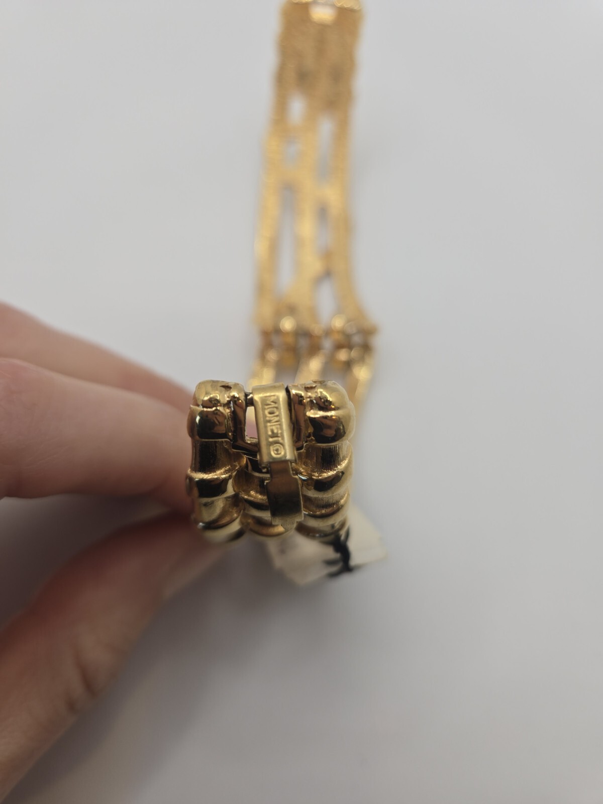 Signed Vintage MONET Hindged Polished Gold Tone Bracelet