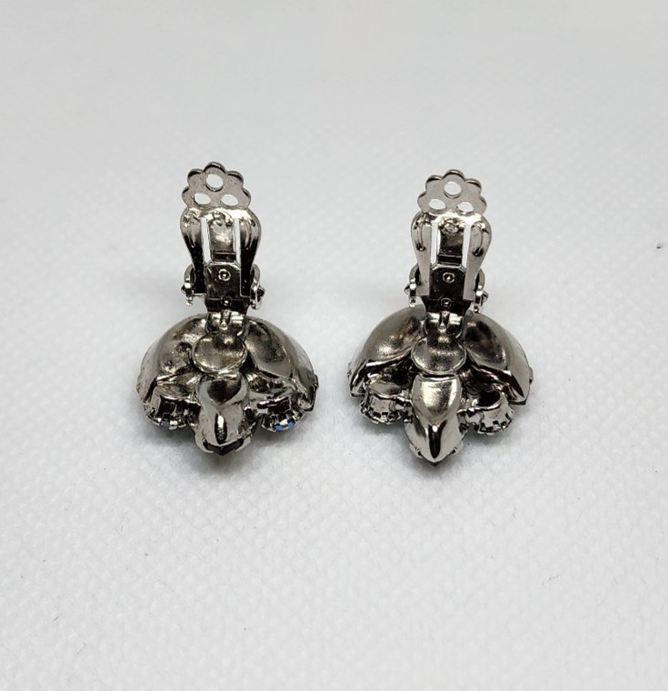 Vtg Juliana Delizza & Elster Grey Smokey and Blue Rhinestones Clip on Earrings
