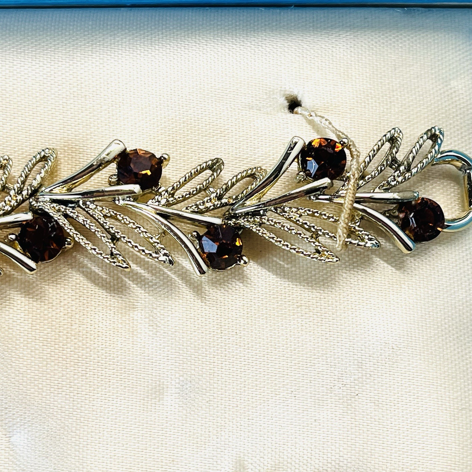 Vtg Lisner Earrings & Bracelet Set -Gold Tone – Topaz Glass -New Old Stock 7.25”