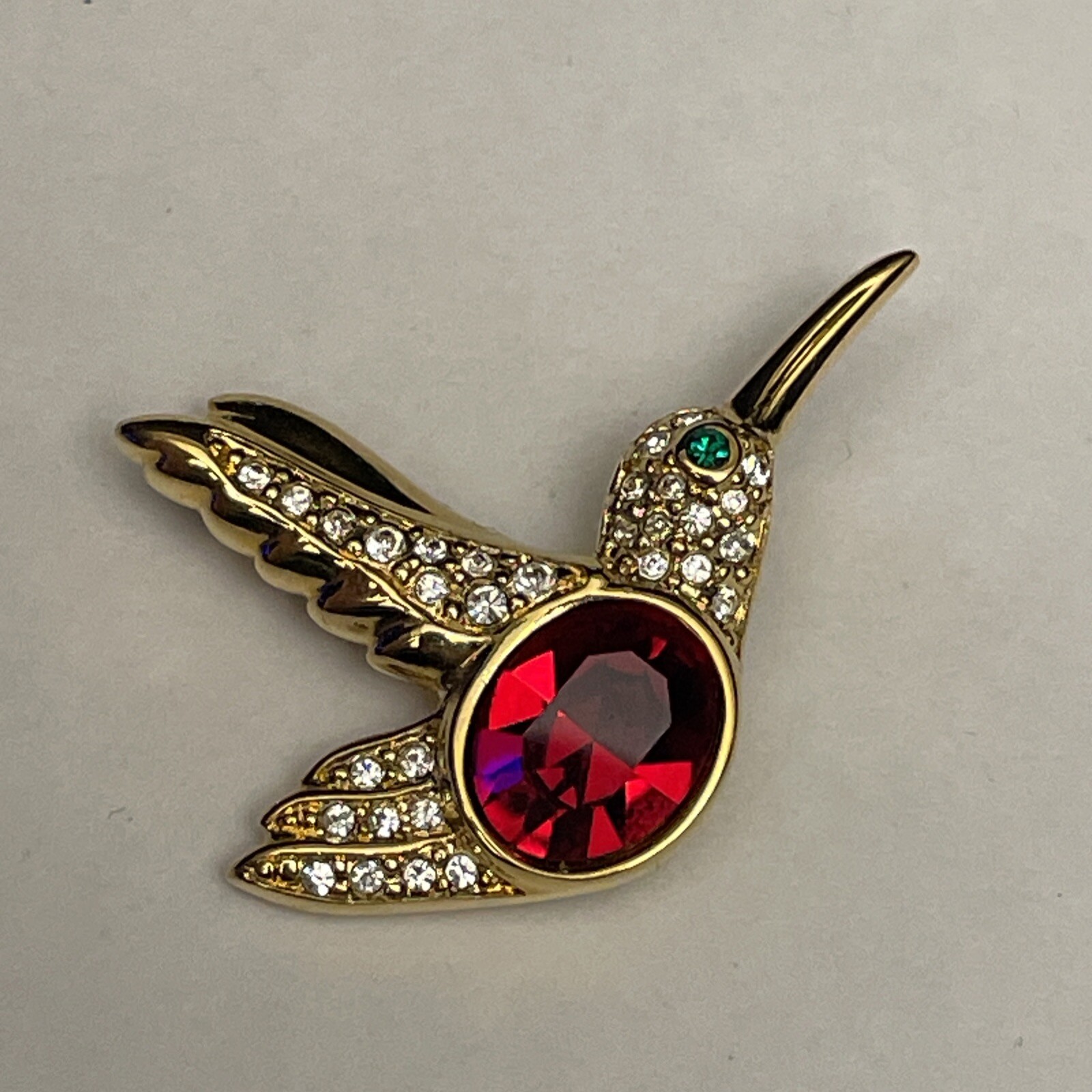 RED STONE – GREEN ENAMEL & RHINESTONES BIRD BROOCH PIN, GOLD-TONE SIGNED ROMAN