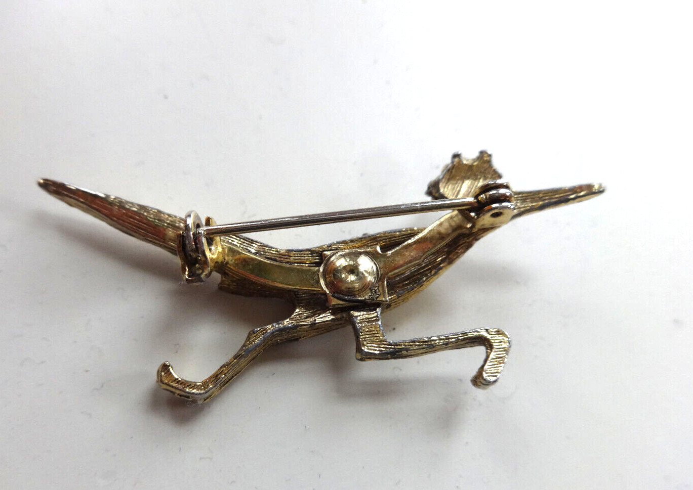 VTG ROADRUNNER BROOCH PIN TEXTURED GOLD TONE TURQUOISE STONES MISSING EYE GUC