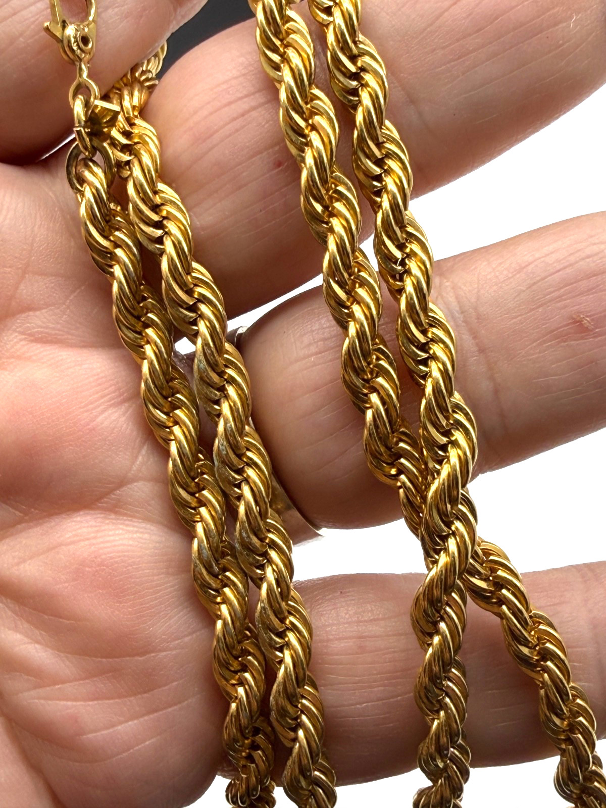 Vintage 36″ Thick Monet Necklace Twisted Rope Chain Gold Tone Sister Clasp
