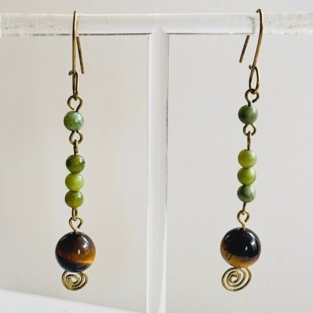 VTG BOHO Brass Swirl Earrings Tigers eye Jade Pierced Modernist 80s dangle 2.8″