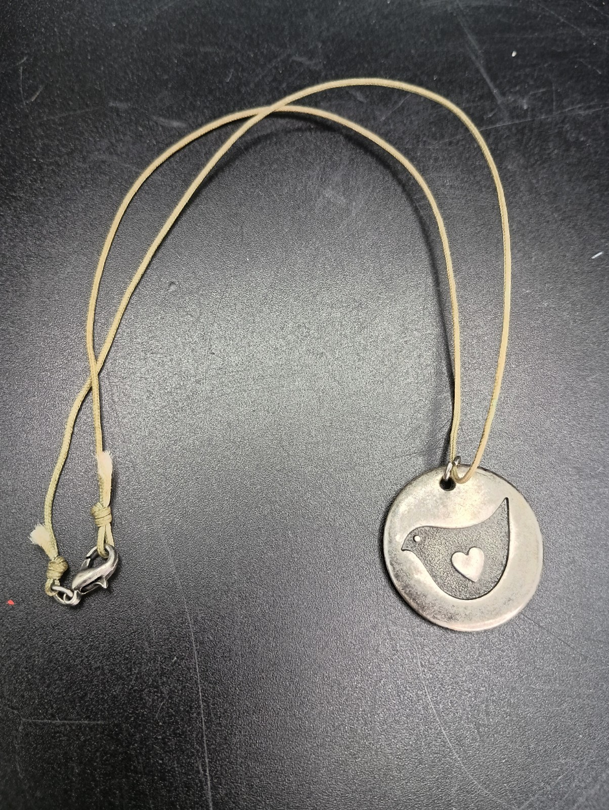 Hallmark Silver Tone Sparrow Bird Heart Round Pendant Cord Necklace 18 inch