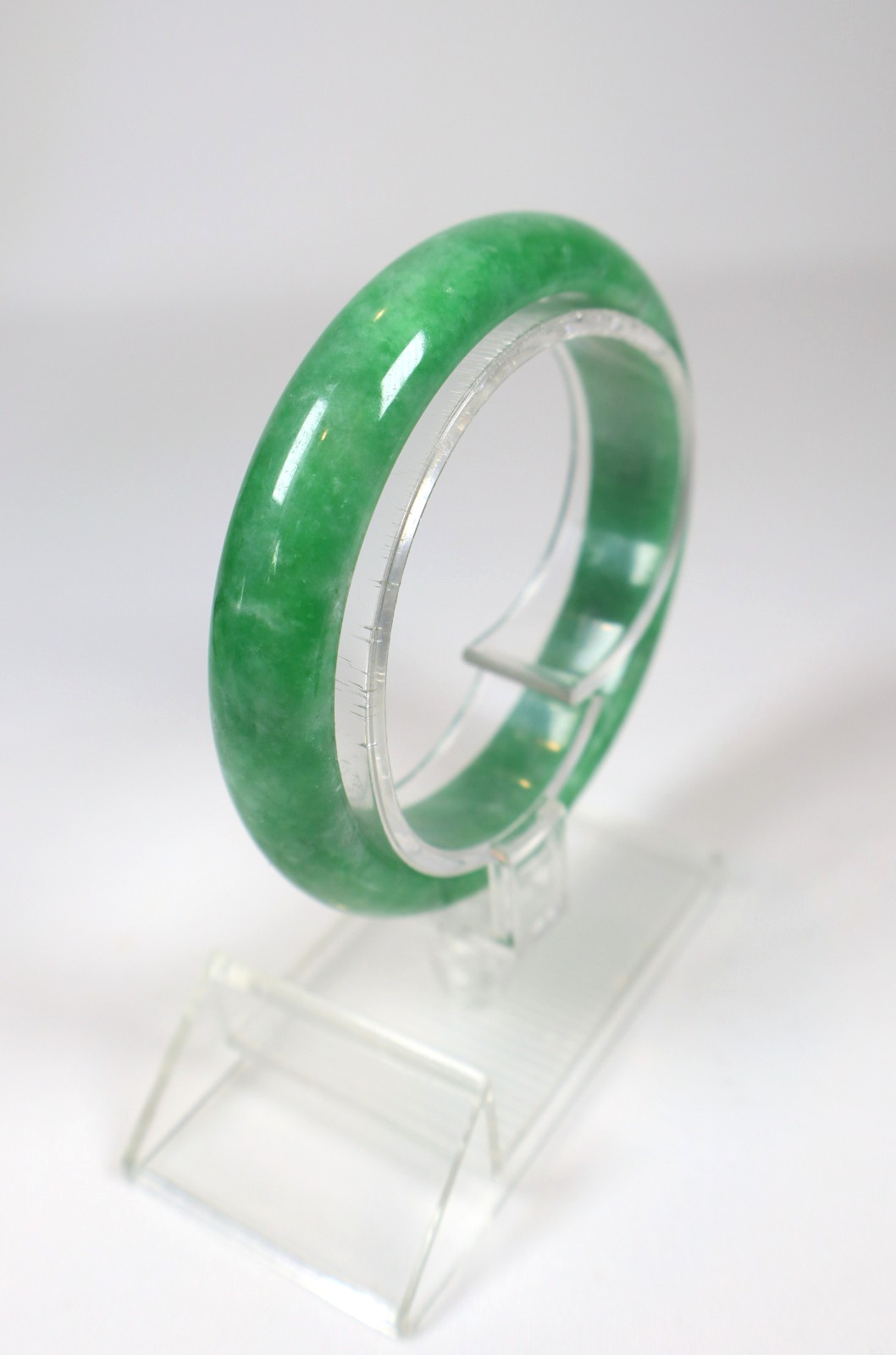 Genuine Vintage Chinese Green Jadeite Gemstone Bangle 58.26mm Diameter