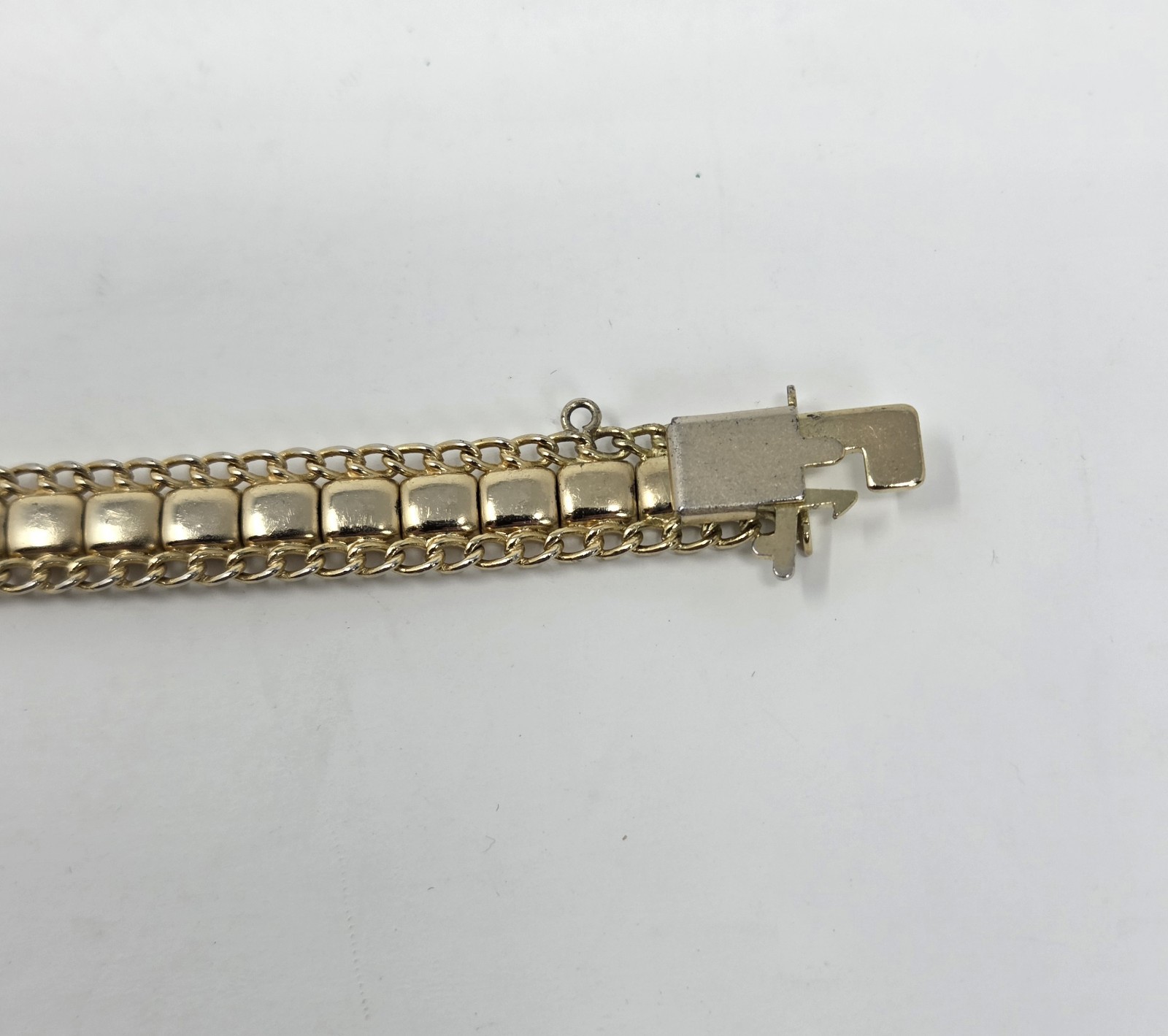 Vintage Gold Tone Diamond Cut Link Bracelet Box Clasp Safety Chain Mid Century