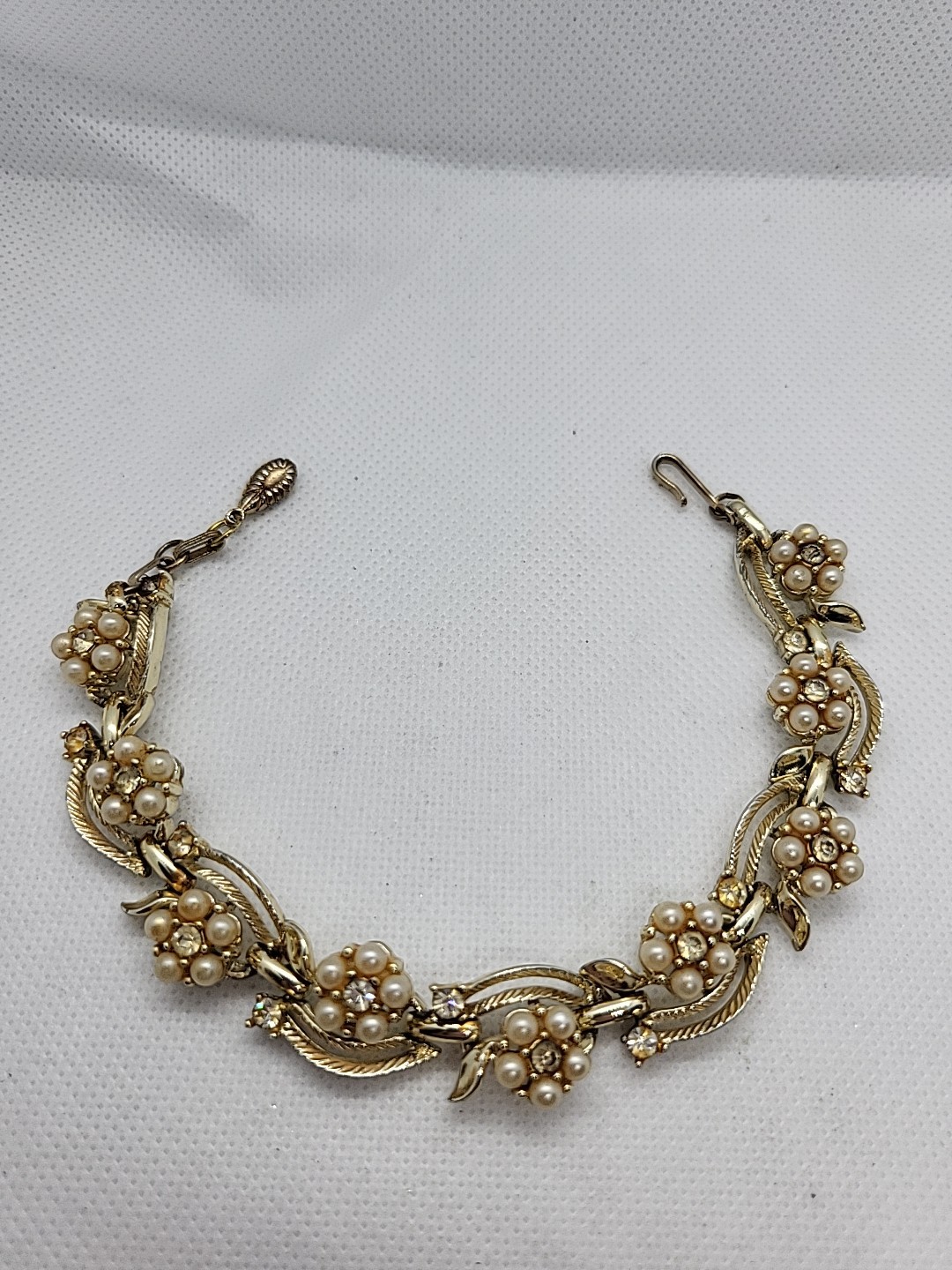 Stunning Vintage Lisner Gold-tone With Rhinestones And Faux Pearls Signed…