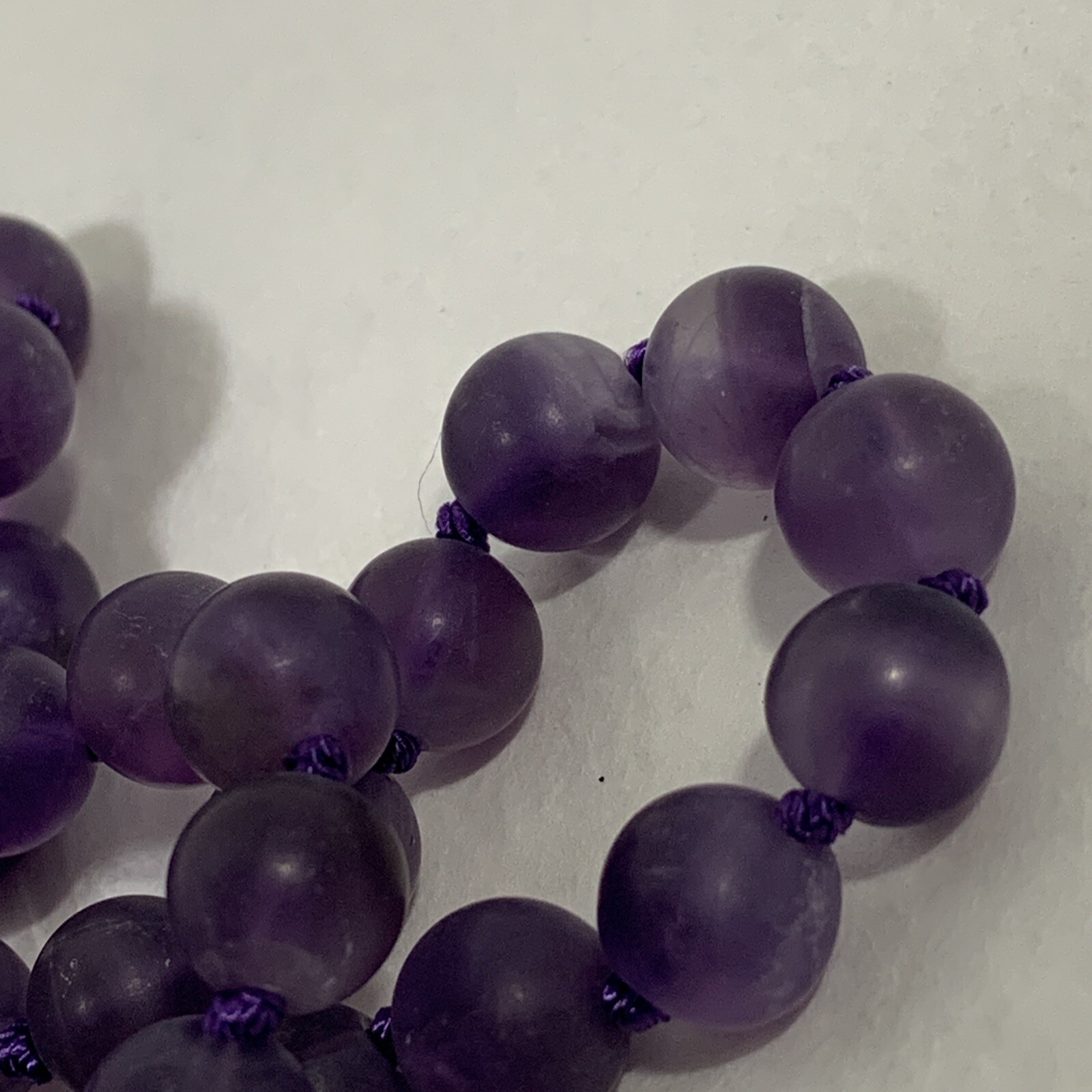VTG Purple Amethyst Frosted Glass Bead Necklace Hand Knotted 63″ No Clasp 7mm