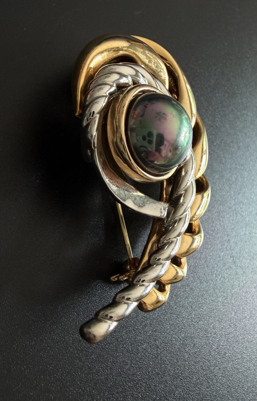 Peacock Faux Mabe Pearl Brooch Two Tone Gold Silver Swirl Ribbon Statement
