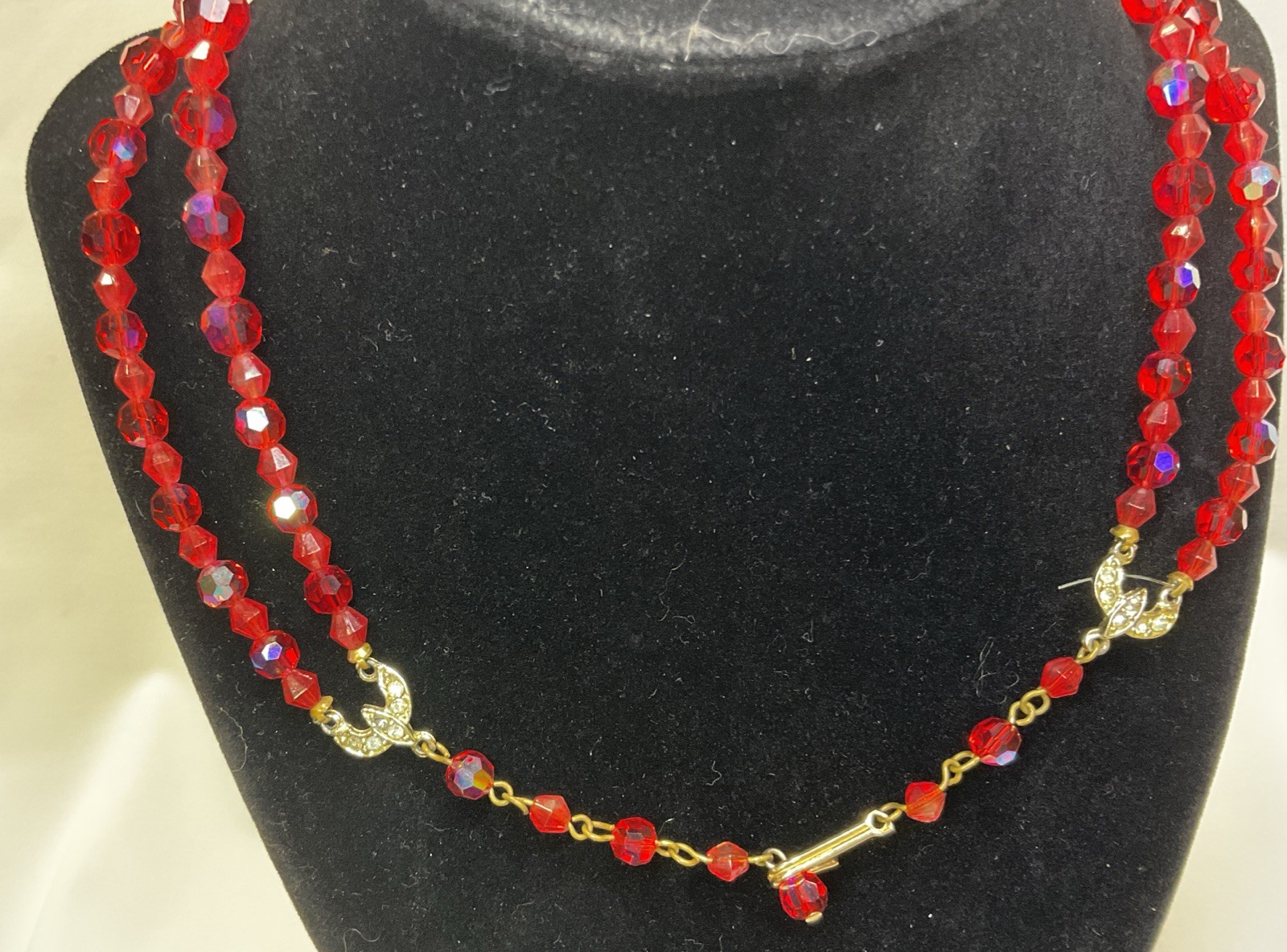 VTG 2-strand iridescent AB red crystal beaded graduated choker necklace