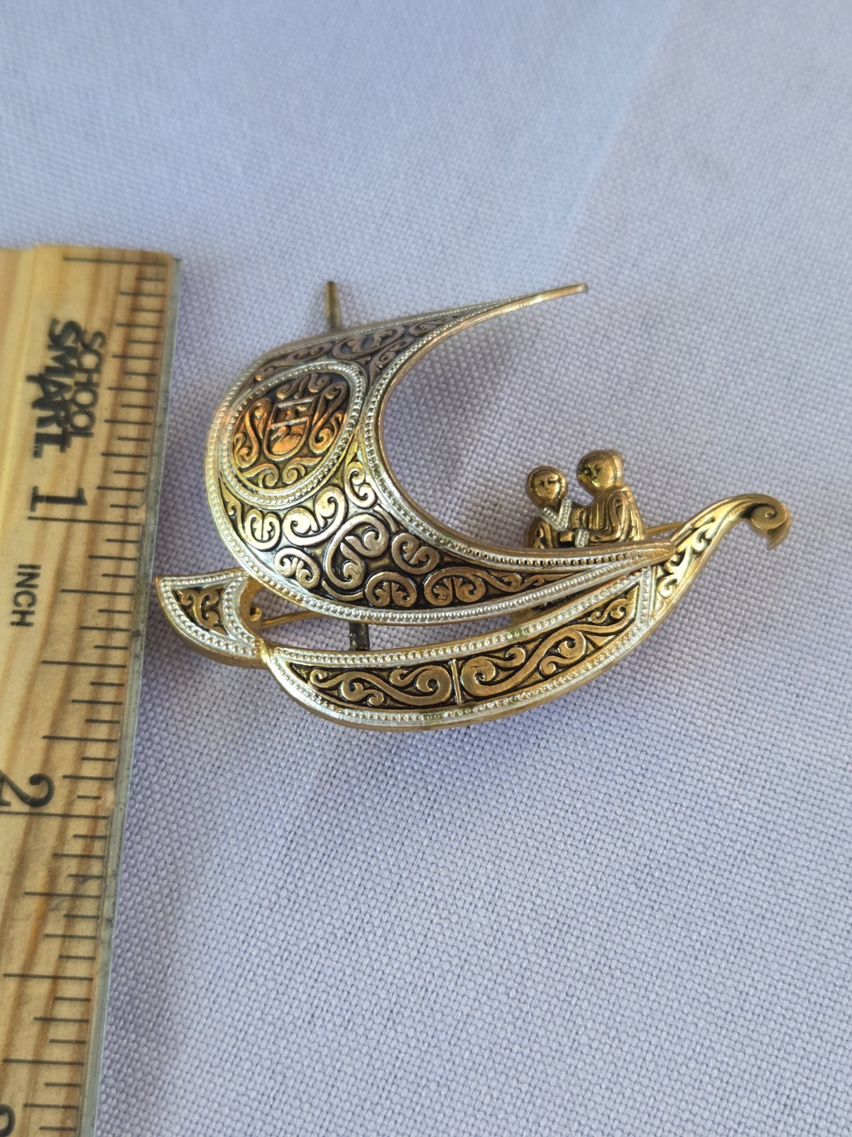 Spanish Damascene Sail Boat Brooch Women’s Vintage Gold Tone Pin Ship Jewelry