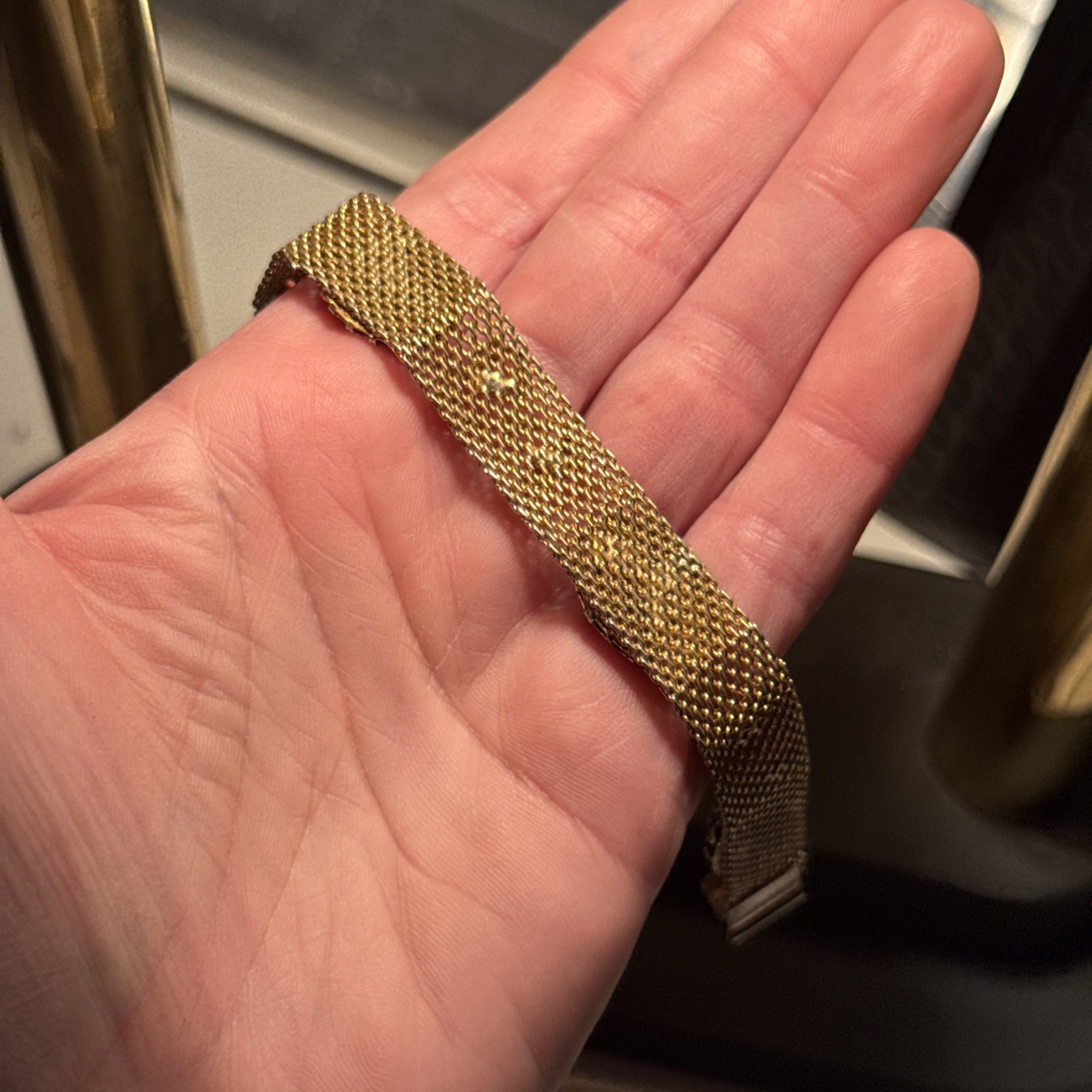 VTG Gold Toned Mesh bracelet 7”