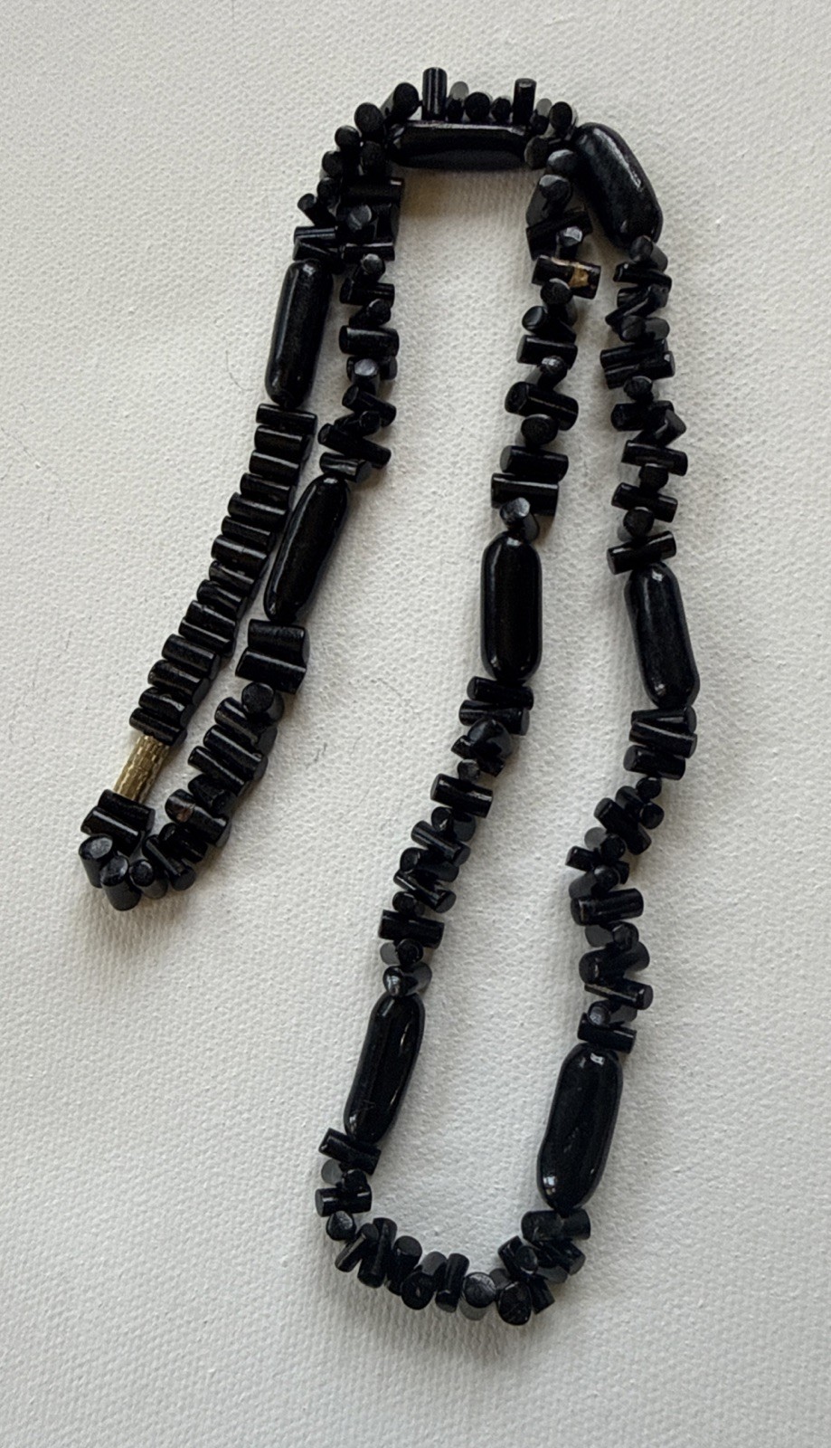 Vintage Natural Black Coral Geometric Beaded Necklace Gold Tone Barrel Clasp 21”
