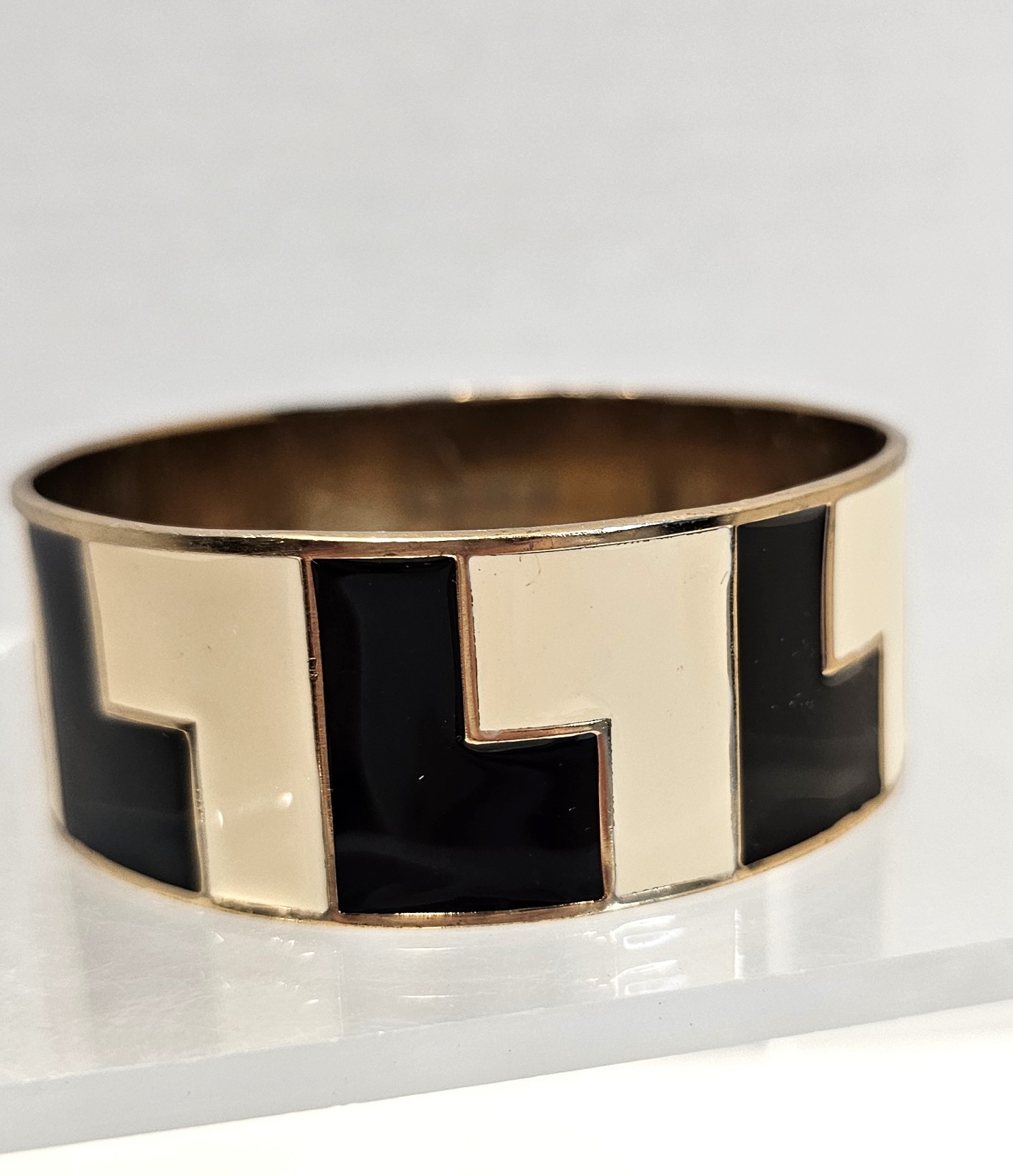 LAMB Gwen Stefani bangle bracelet black and cream enamel