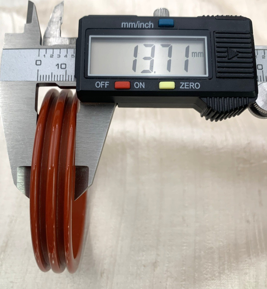 VTG Bangle Bracelet Lucite Plastic Ribbed Burnt Orange Rust Bold 8″ Inside Circ.