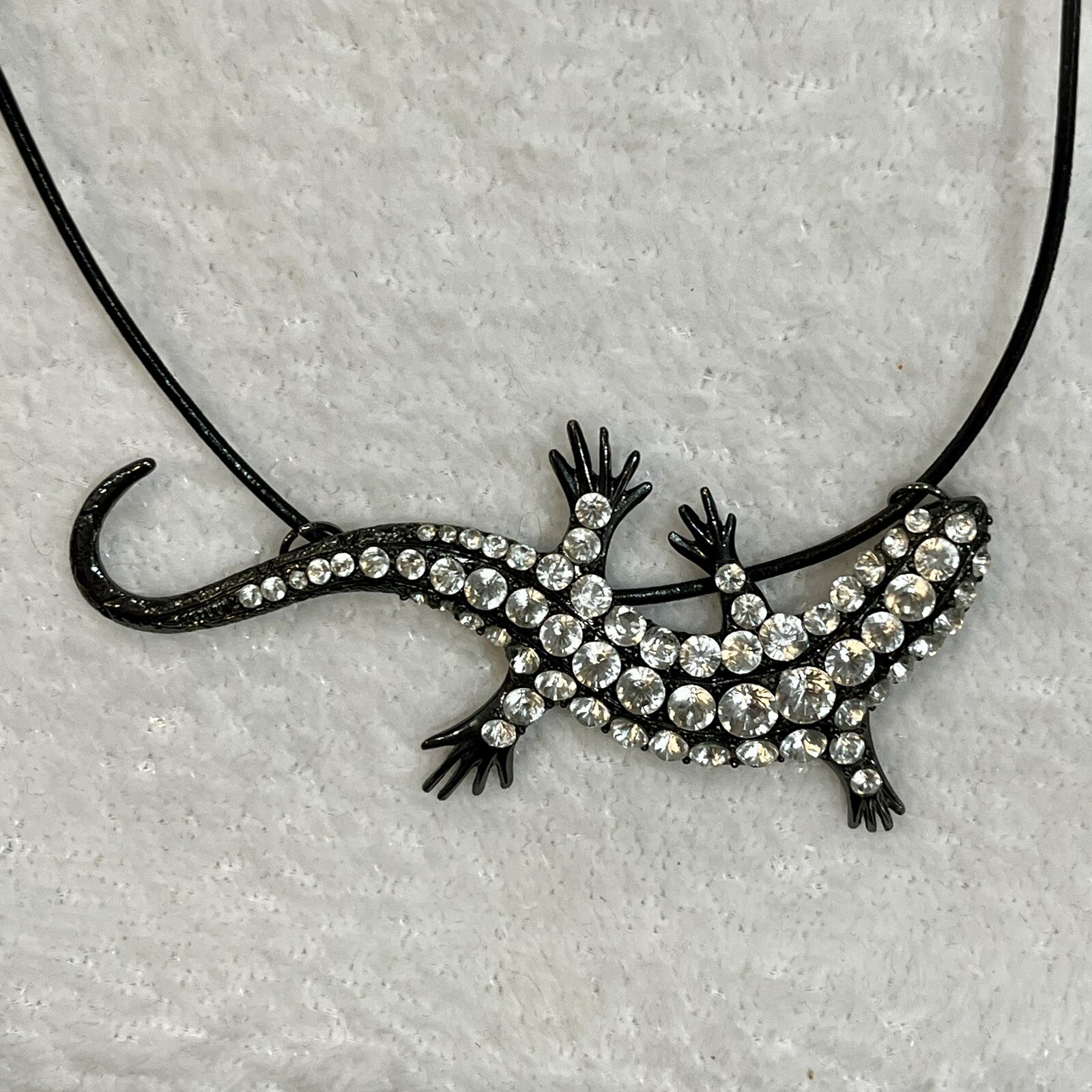 VTG Gun Metal W/Clear Rhinestones Gecko Lizard 3in Faux Leather Cord Whimsygoth