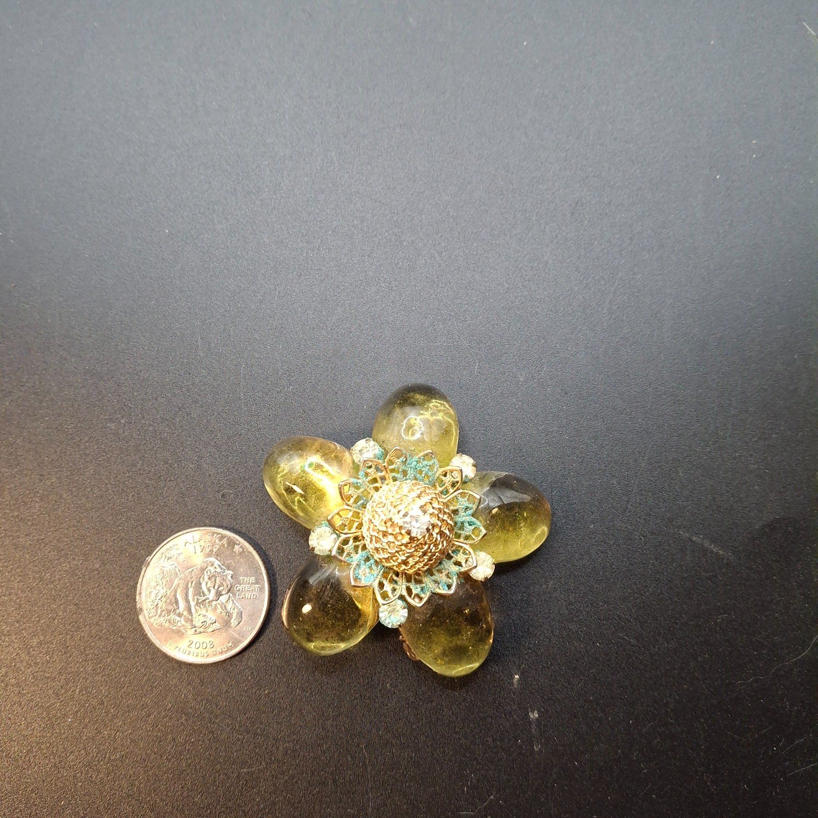 Coro Vintage Mid Century Lucite Daisy Flower Brooch Pin Clear Acrylic Jewelry