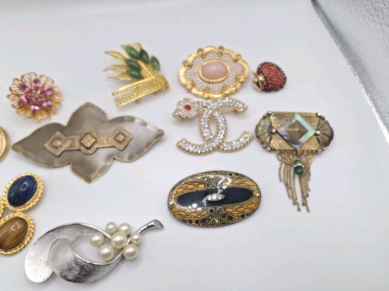 Vitage Brooches Pins Signed Monet Avon Trifari W Stones Lot