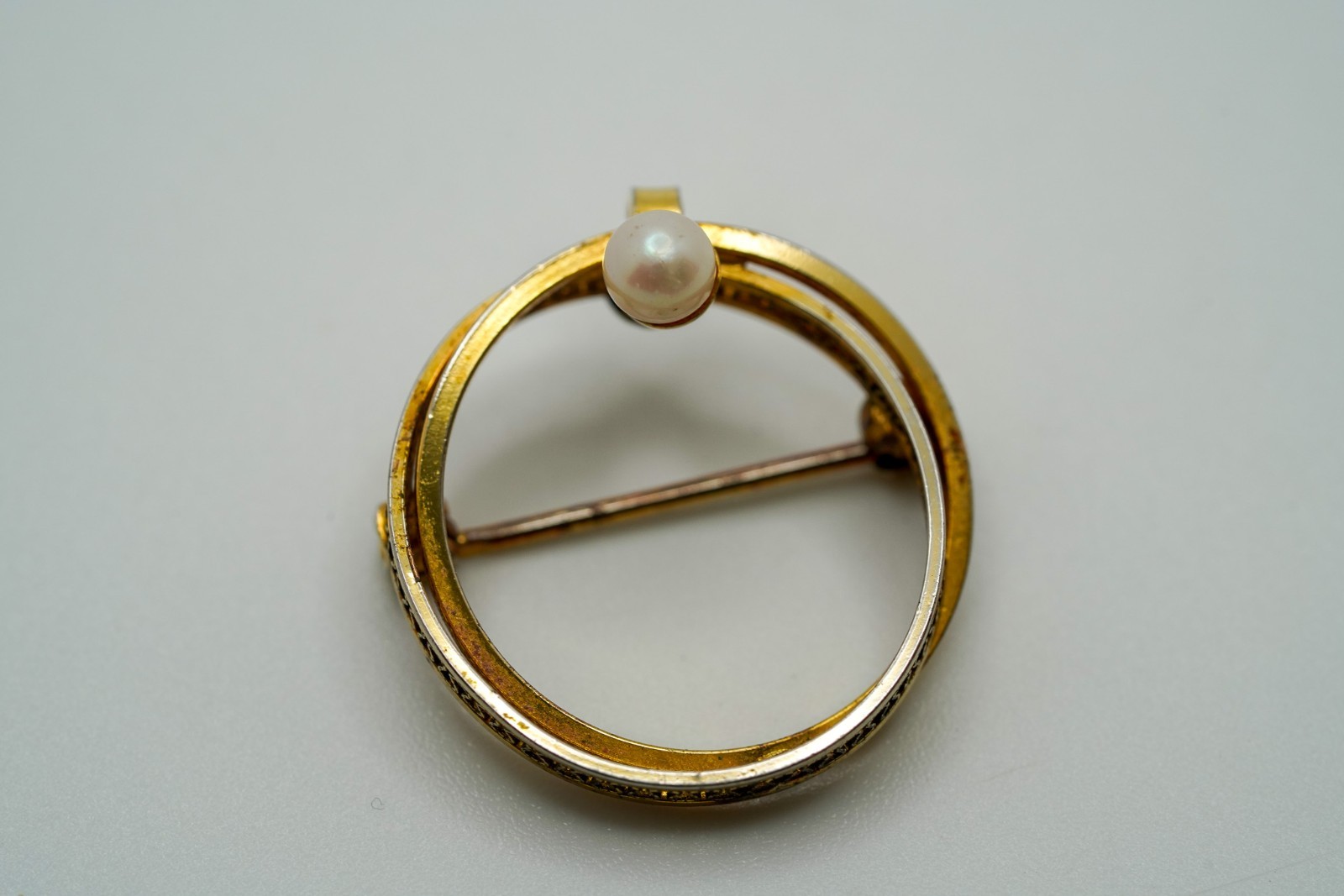 Vintage 12k Gold Filled Circle Pearl Brooch 2.2cm JB1