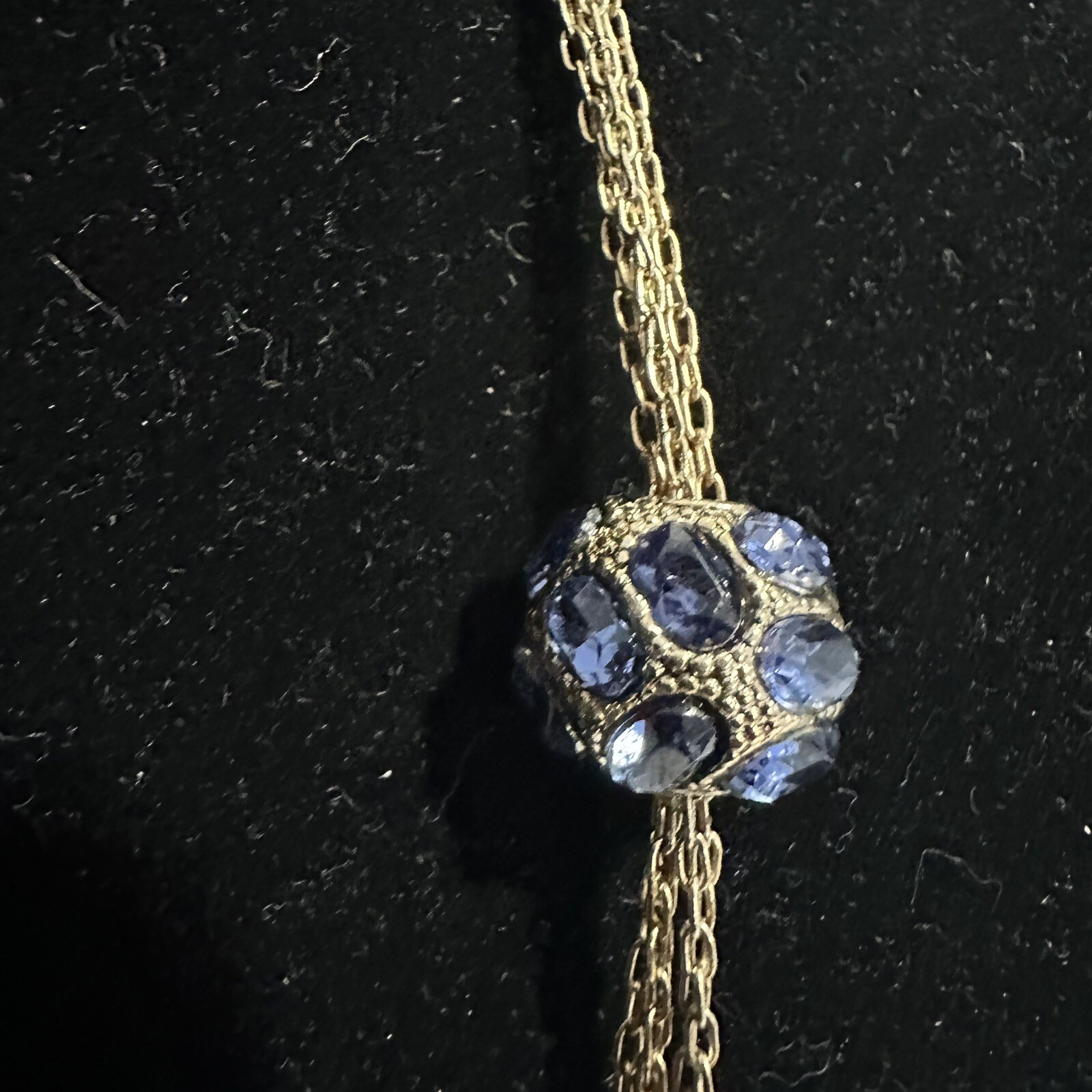 KENNETH JAY LANE SIGNED NECKLACE WITH BLUE CRYSTALS and POUCH