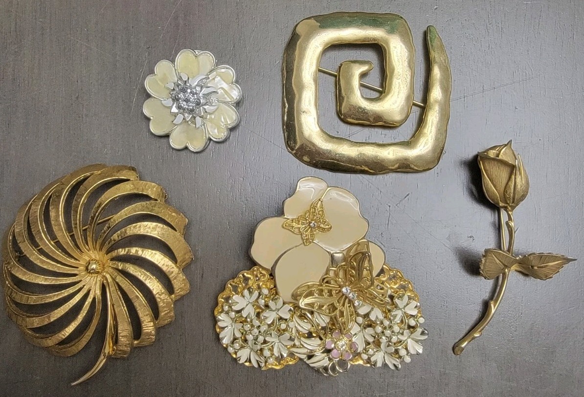 Lot of 5 Vintage Designer Costume Jewelry Brooches & Scarf Clip Signed