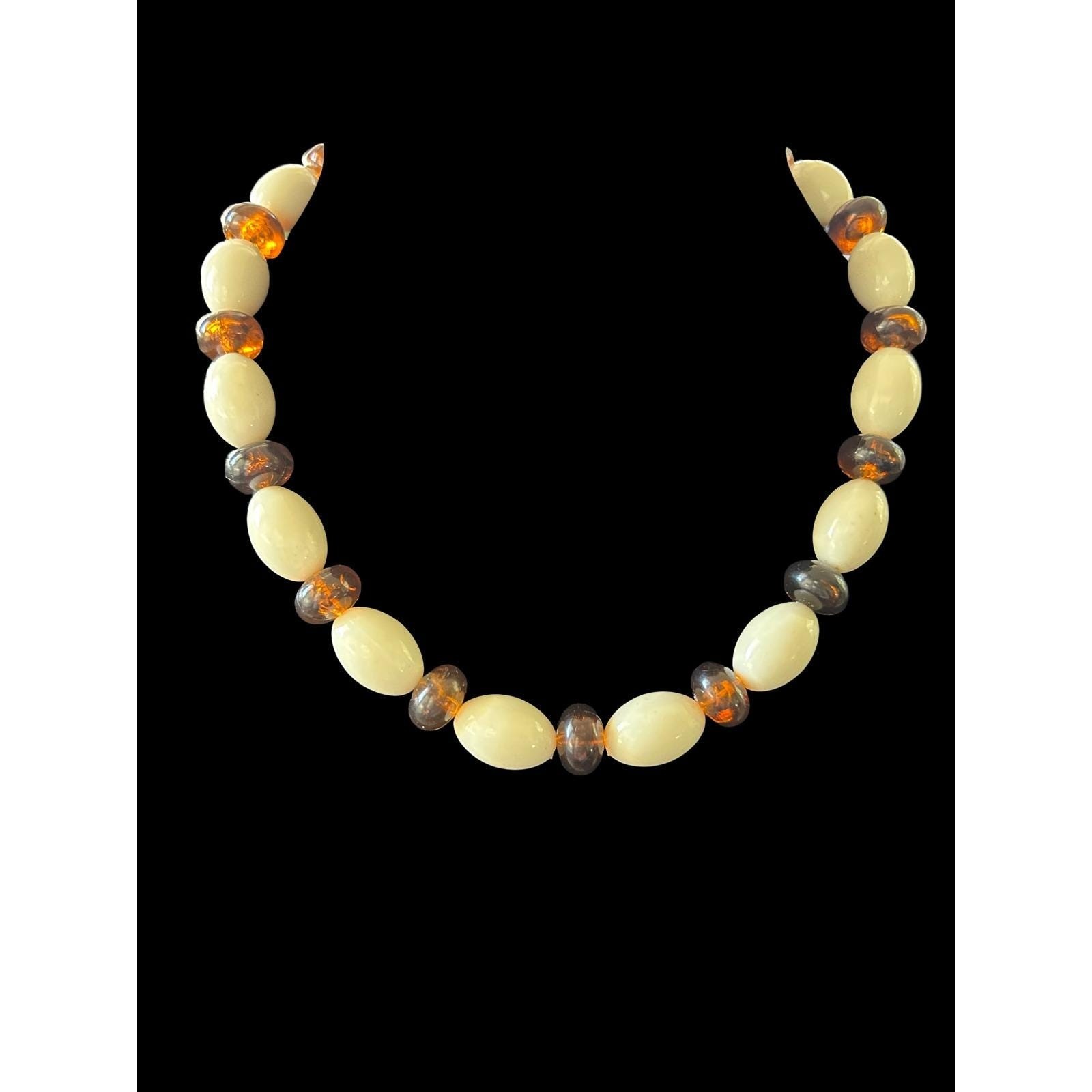 Vintage White Oval and Amber Rondelle Bead Necklace 18 Inch Gold Tone Clasp
