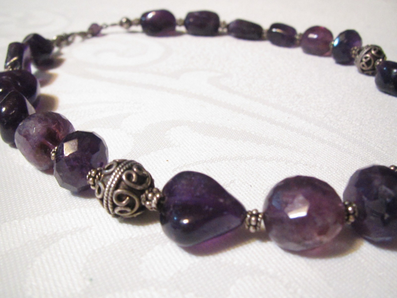 BEAUTIFUL 18″ VINTAGE ARTISAN STERLING SILVER CHUNKY AMETHYST BEAD NECKLACE