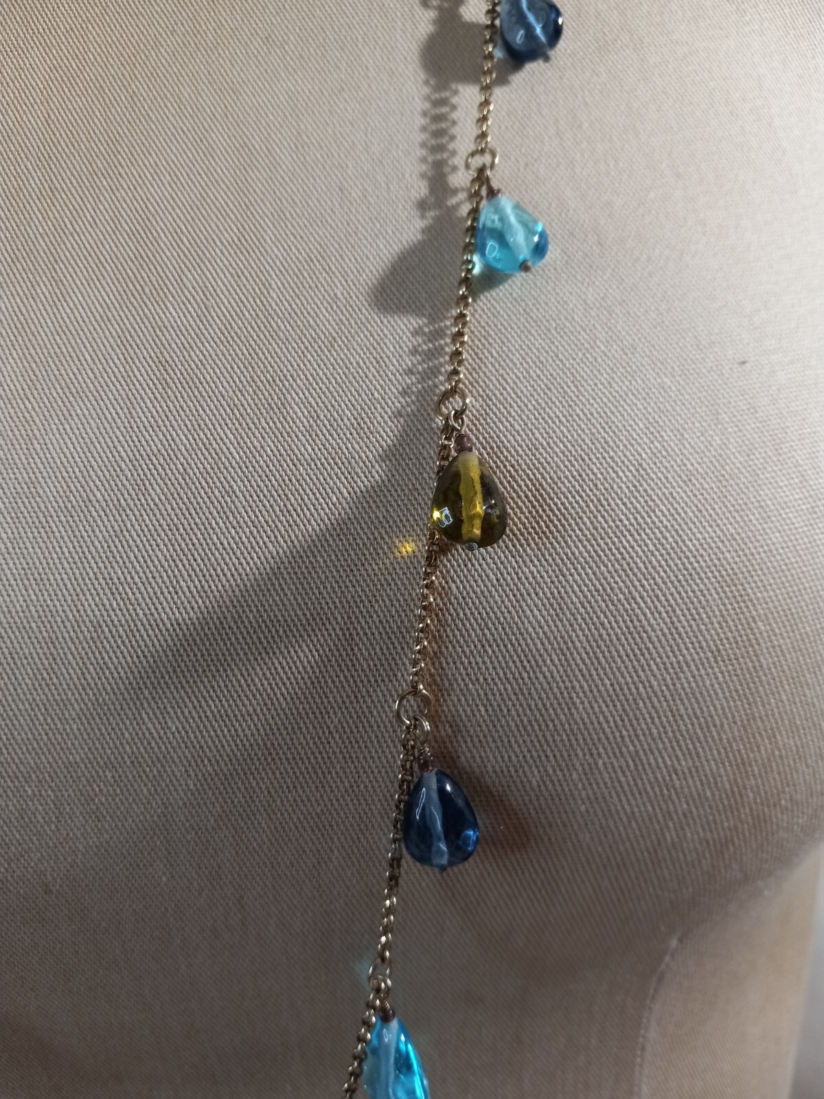 Vintage Glass Graduating Dangle Teardrops Necklace Green Dark & light Blue 18″