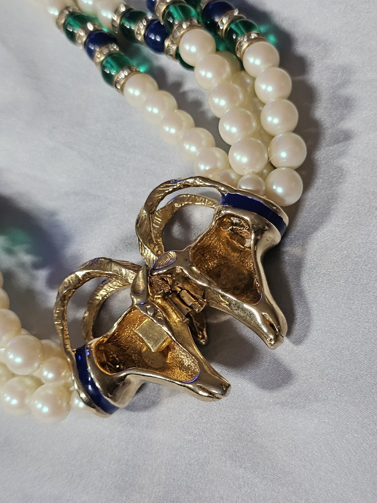 Vintage Purple Enamel Goldtone 2 Ram Heads 15.5 ” Necklace GAY BOYER Faux Pearl