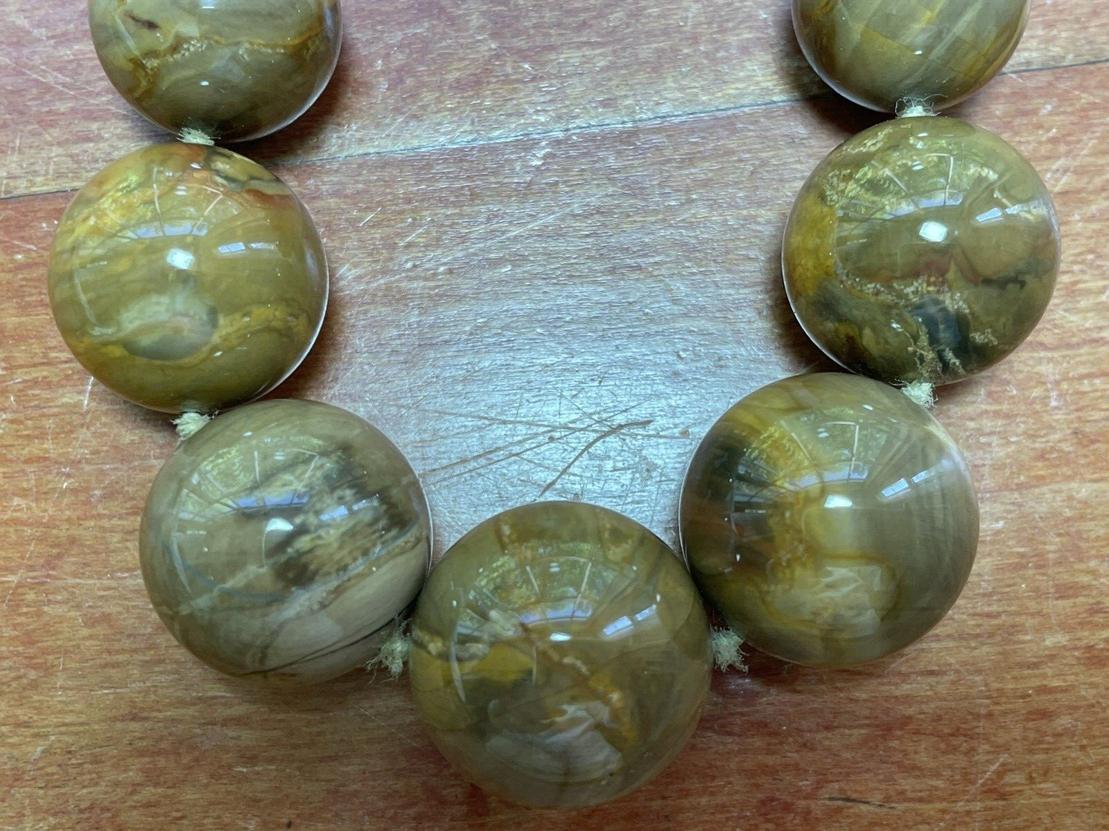 VINTAGE Hand Knotted AGATE Graduated Stone Bead NECKLACE w/ SILVER CLASP 17.5″