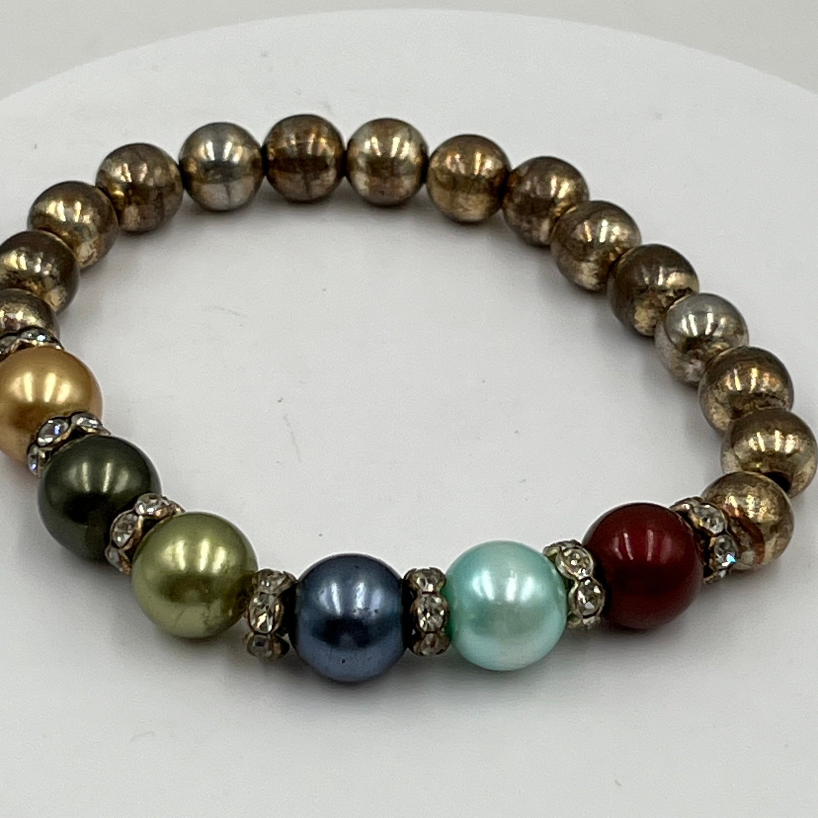Vintage Multicolor Pearl Beaded Stretch Bracelet with Gold Tone Accent Beads
