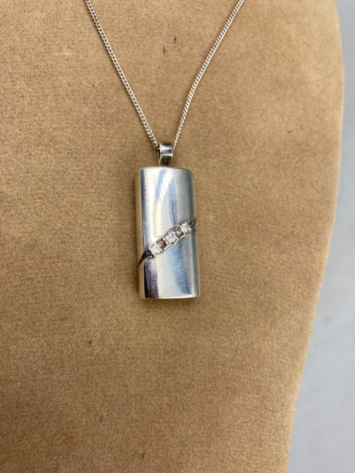 Vintage Unique Sterling Chain Silver Locket