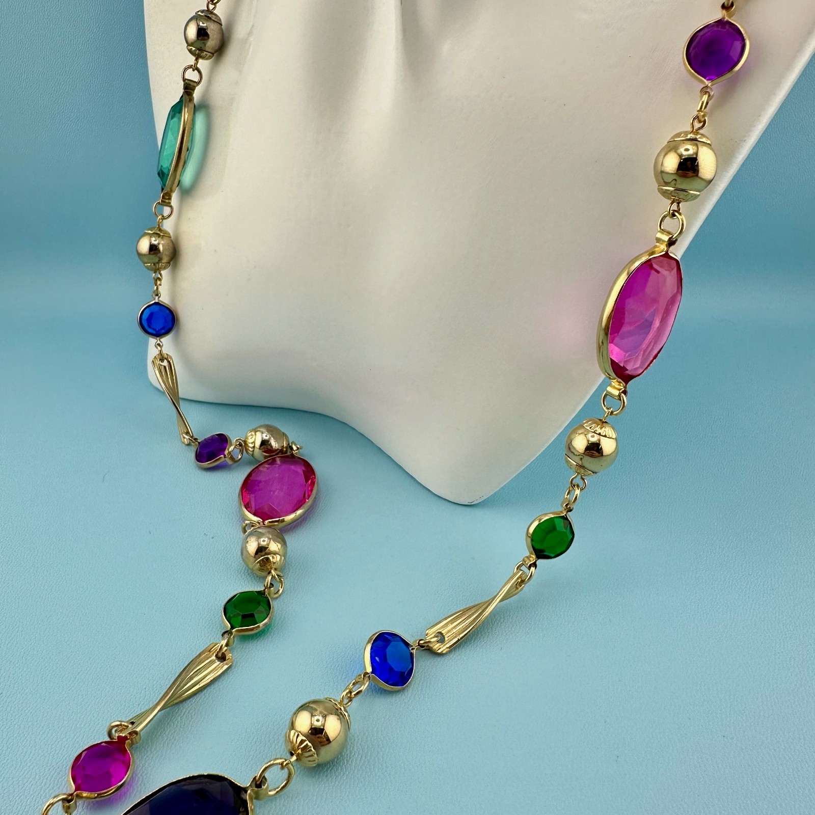 Vintage Open Bezel Lucite Necklace Gold Tone Multicolor Oval Round Faceted