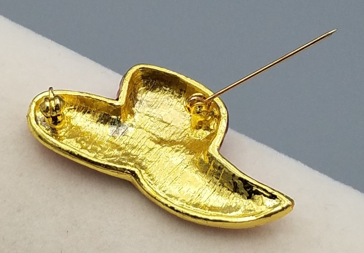 Vintage Red Hat Purple Flowers Enamel Gold Tone Brooch