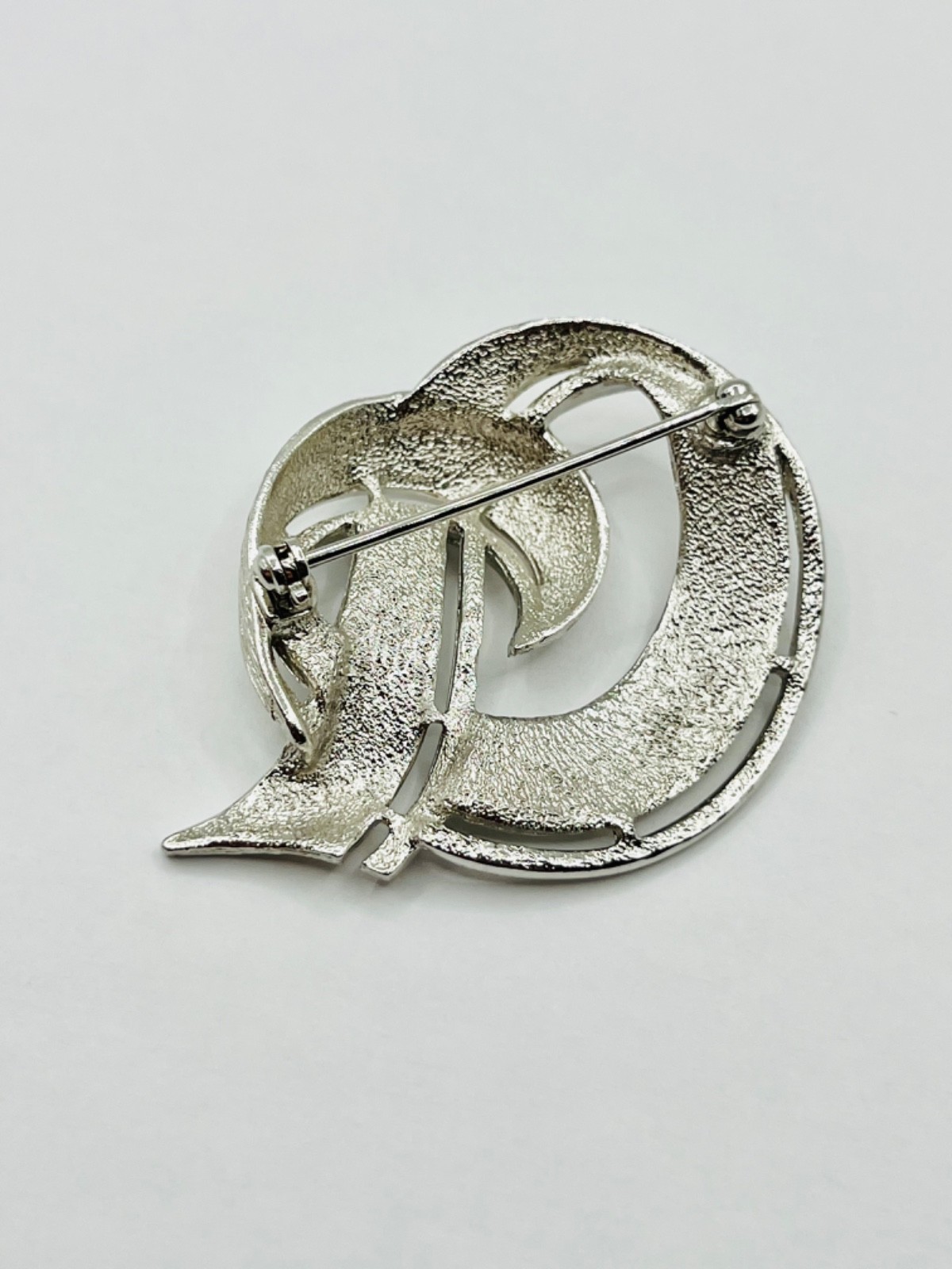 Vintage Silver Tone Abstract Ribbon Swirl Brooch