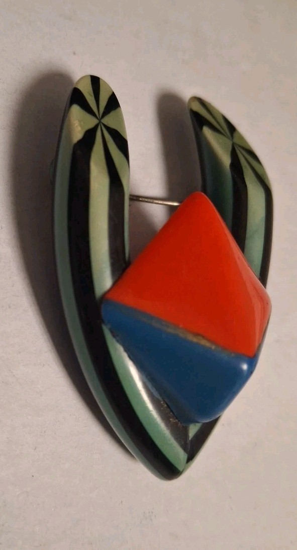 Eccentric 90’s Vintage Abstract Brooch